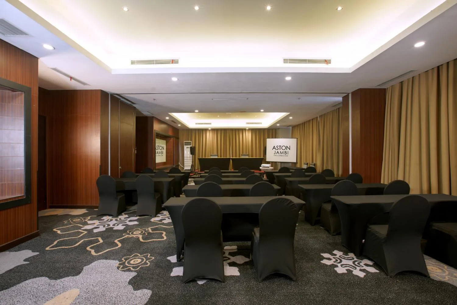 Meeting/conference room in Aston Jambi Hotel & Conference Center