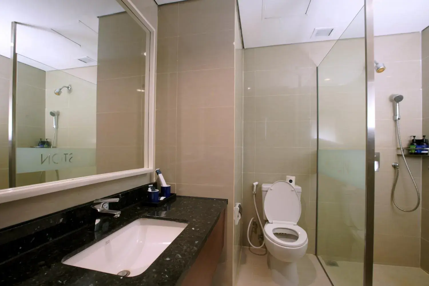 Superior Double or Twin Room in Aston Jambi Hotel & Conference Center Superior Double or Twin Room in Aston Jambi Hotel & Conference Center