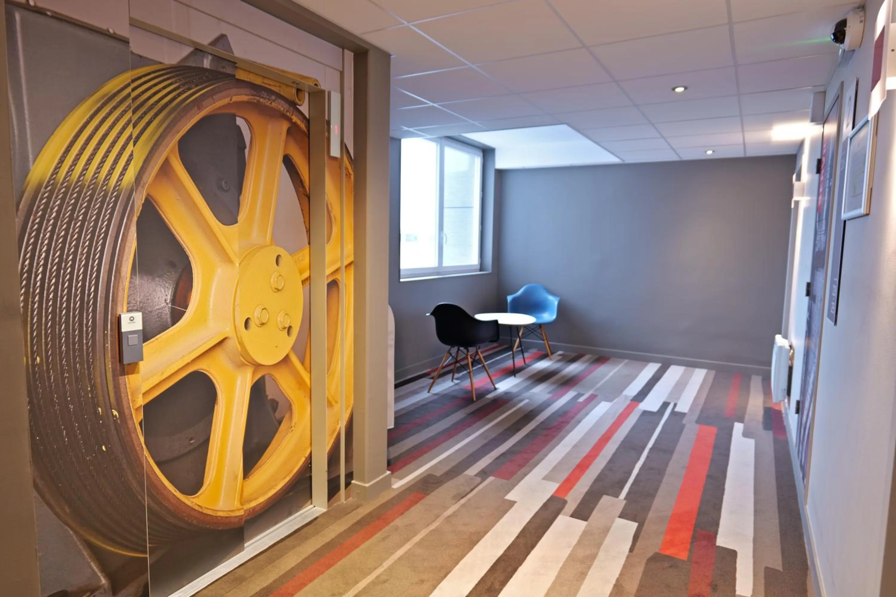 elevator in ibis Moulins