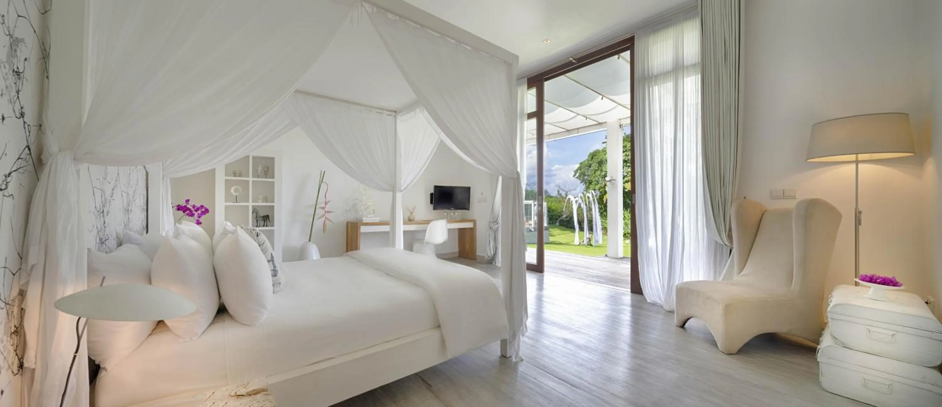 Photo of the whole room, Bed in Pure Villa Bali by Nagisa Bali