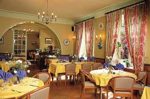 Restaurant/places to eat in Logis Hotel Restaurant Remotel