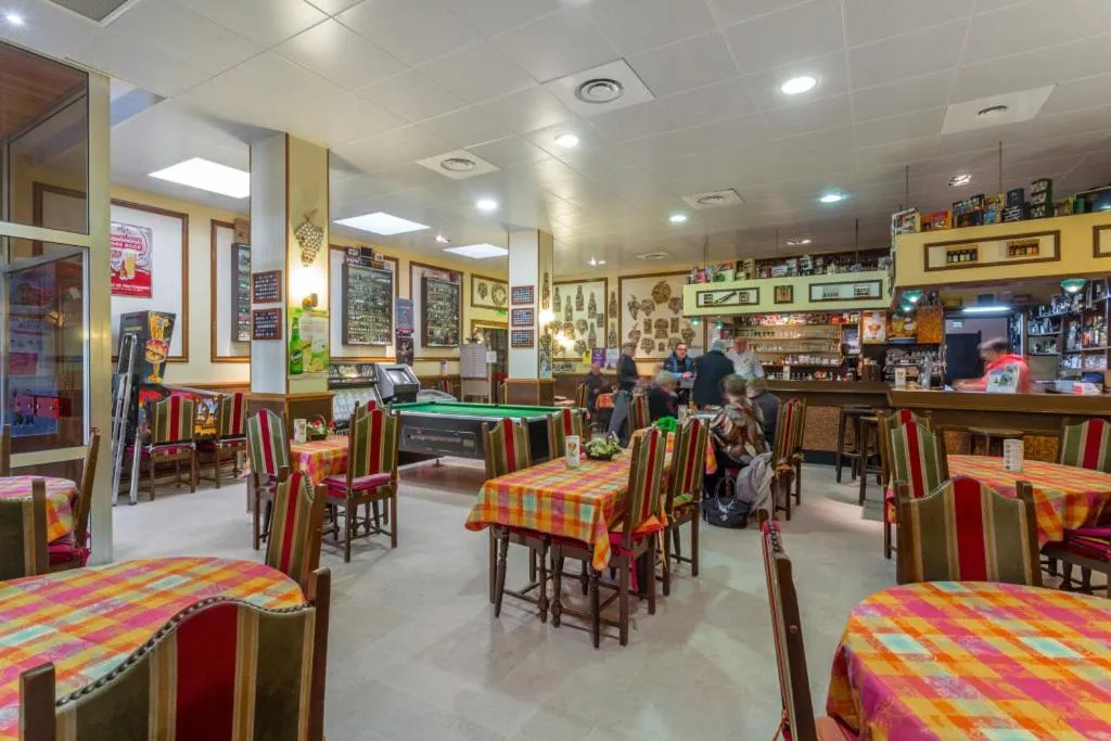 Lounge or bar in Logis Hotel Restaurant Remotel