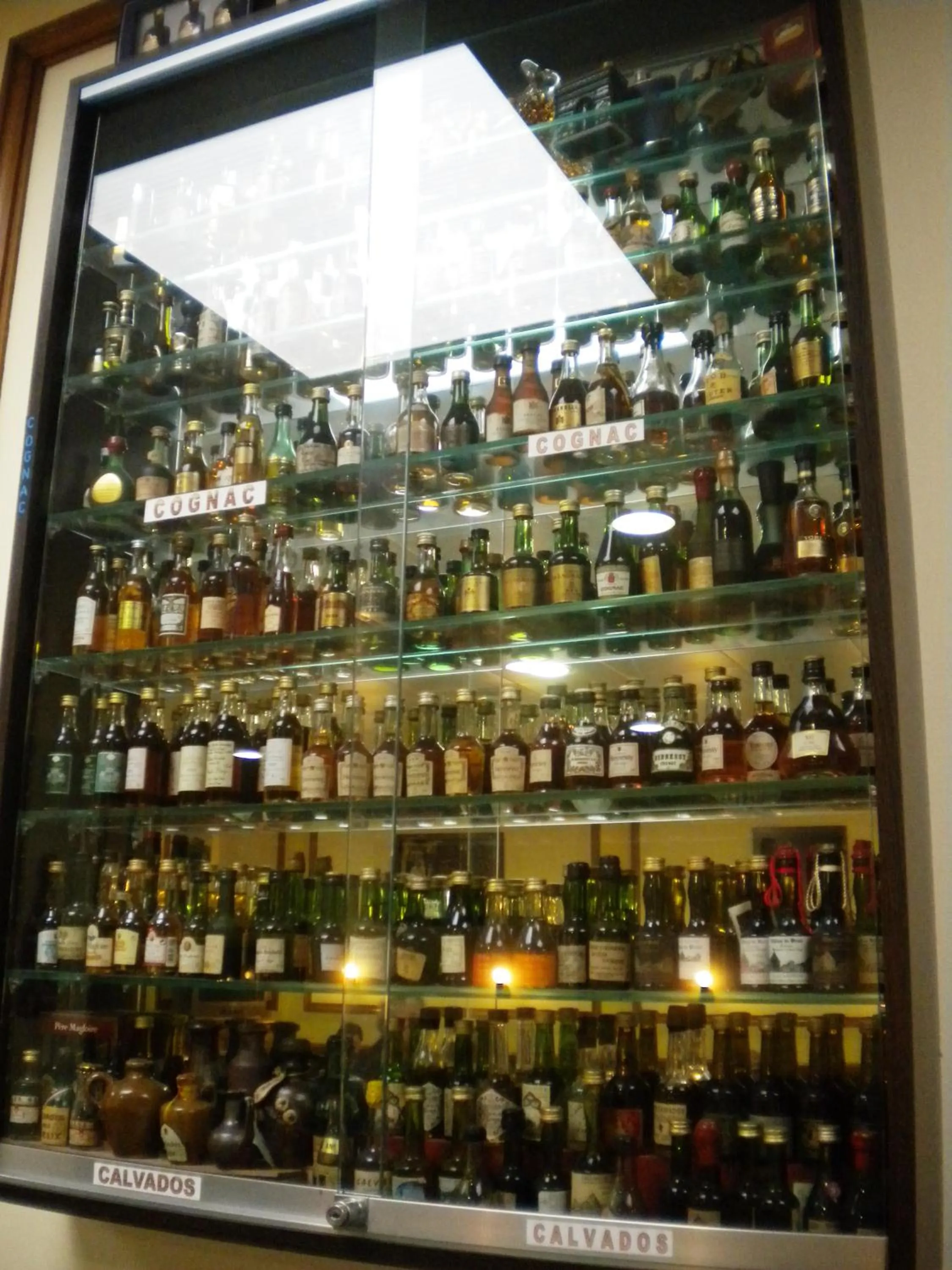 Lounge or bar in Logis Hotel Restaurant Remotel