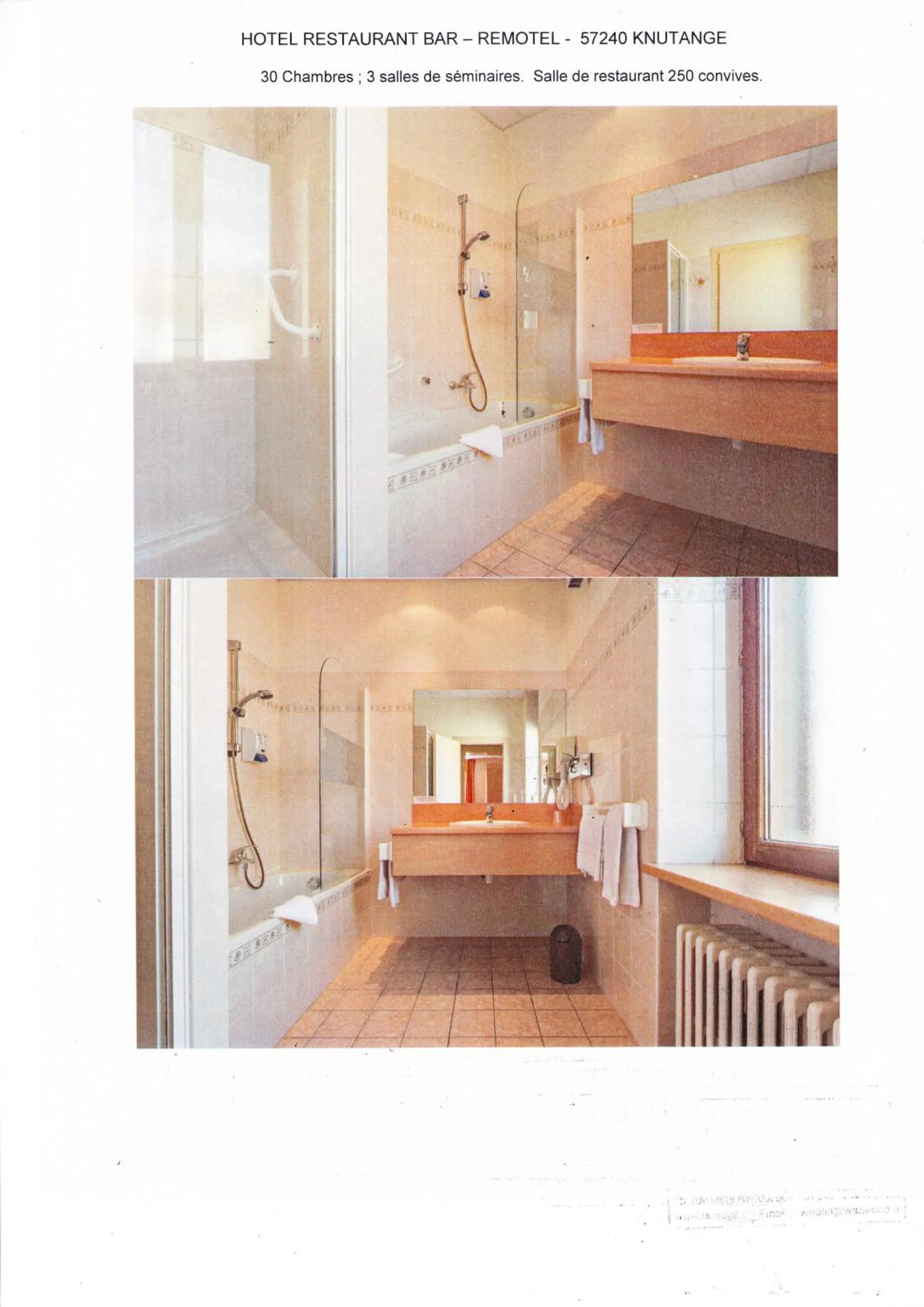 Bed in Logis Hotel Restaurant Remotel