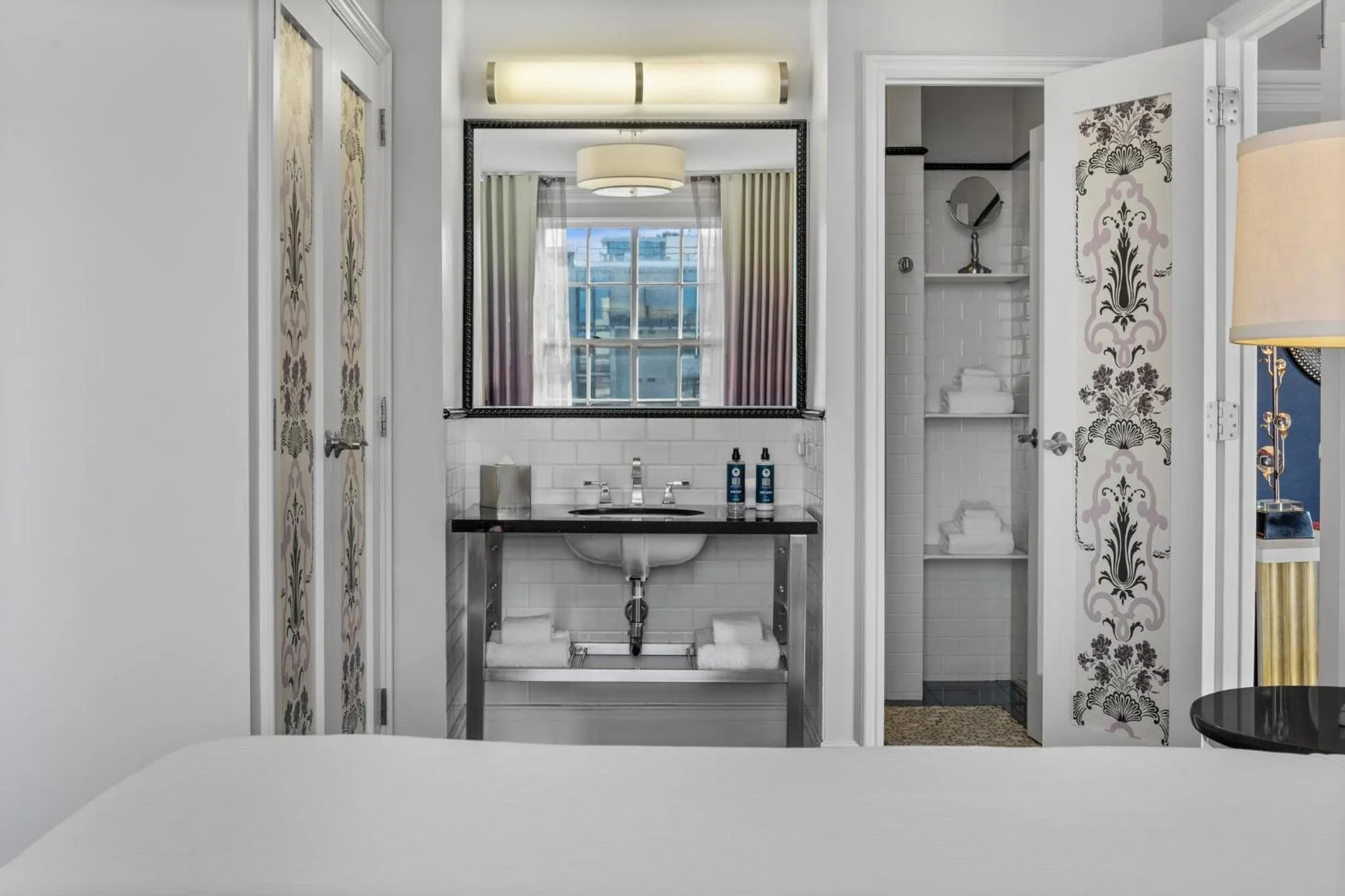 Bedroom in Inn at the Park