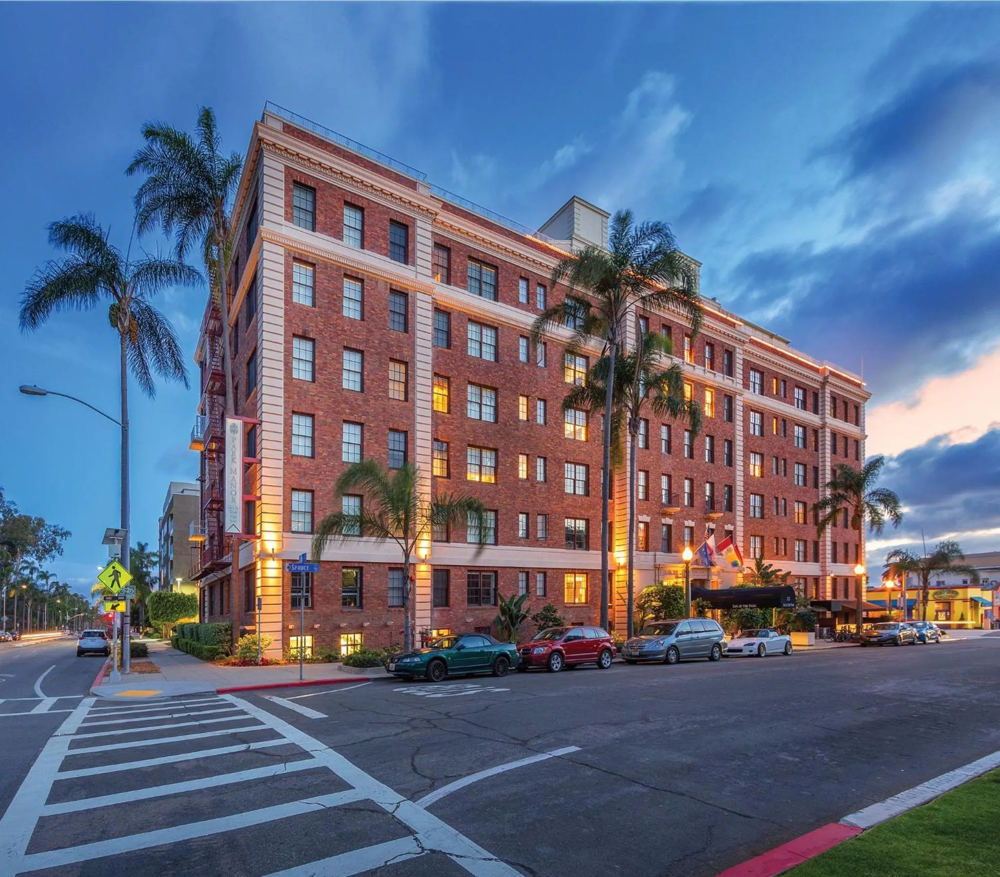 Facade/entrance in Inn at the Park
