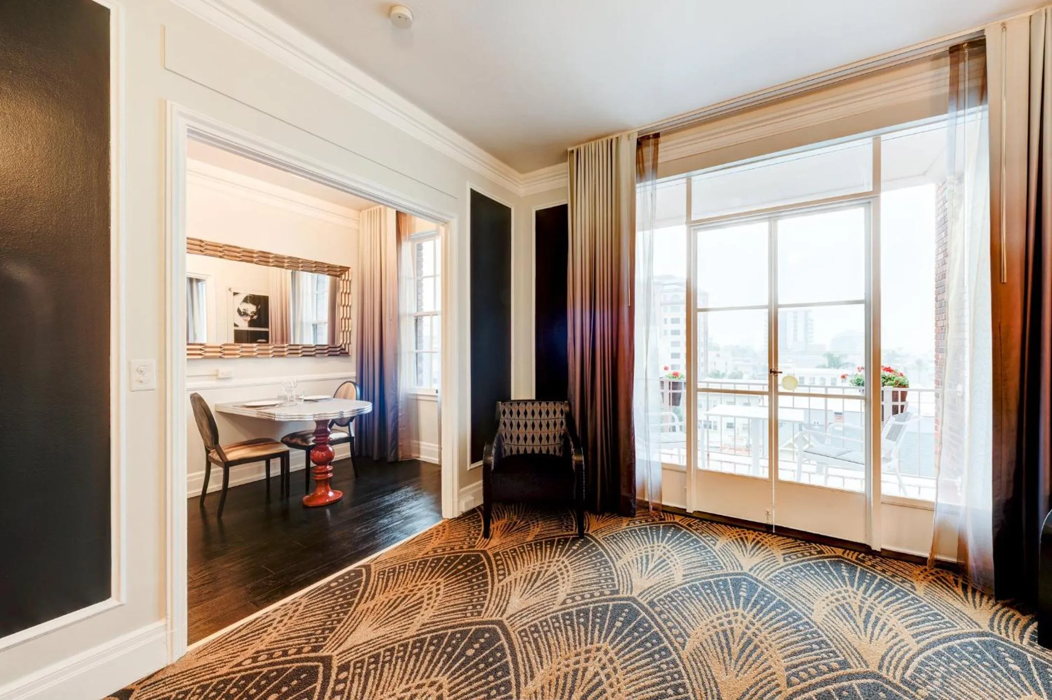 Restaurant/places to eat in Inn at the Park