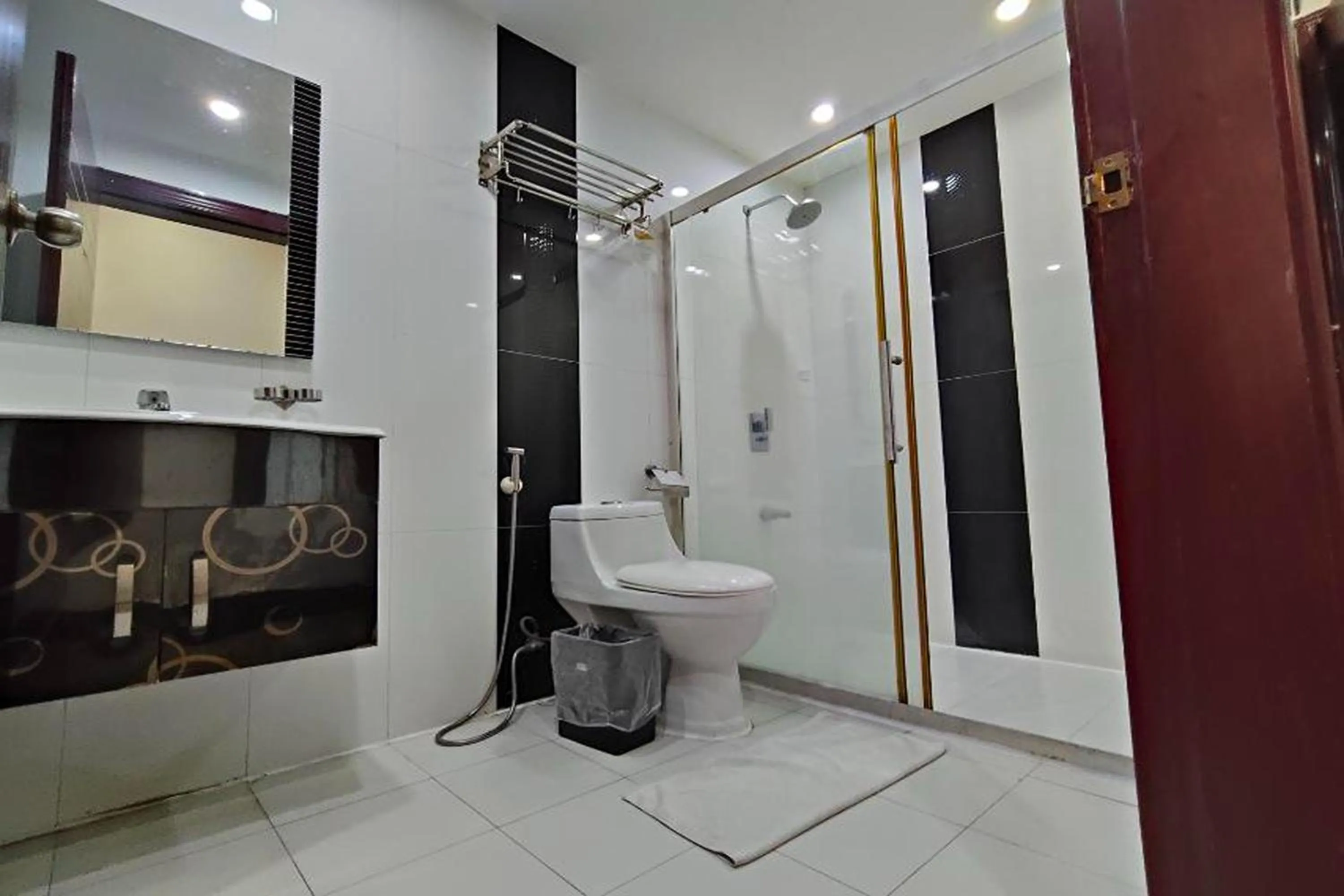 Bathroom in Manila Crown Palace Hotel