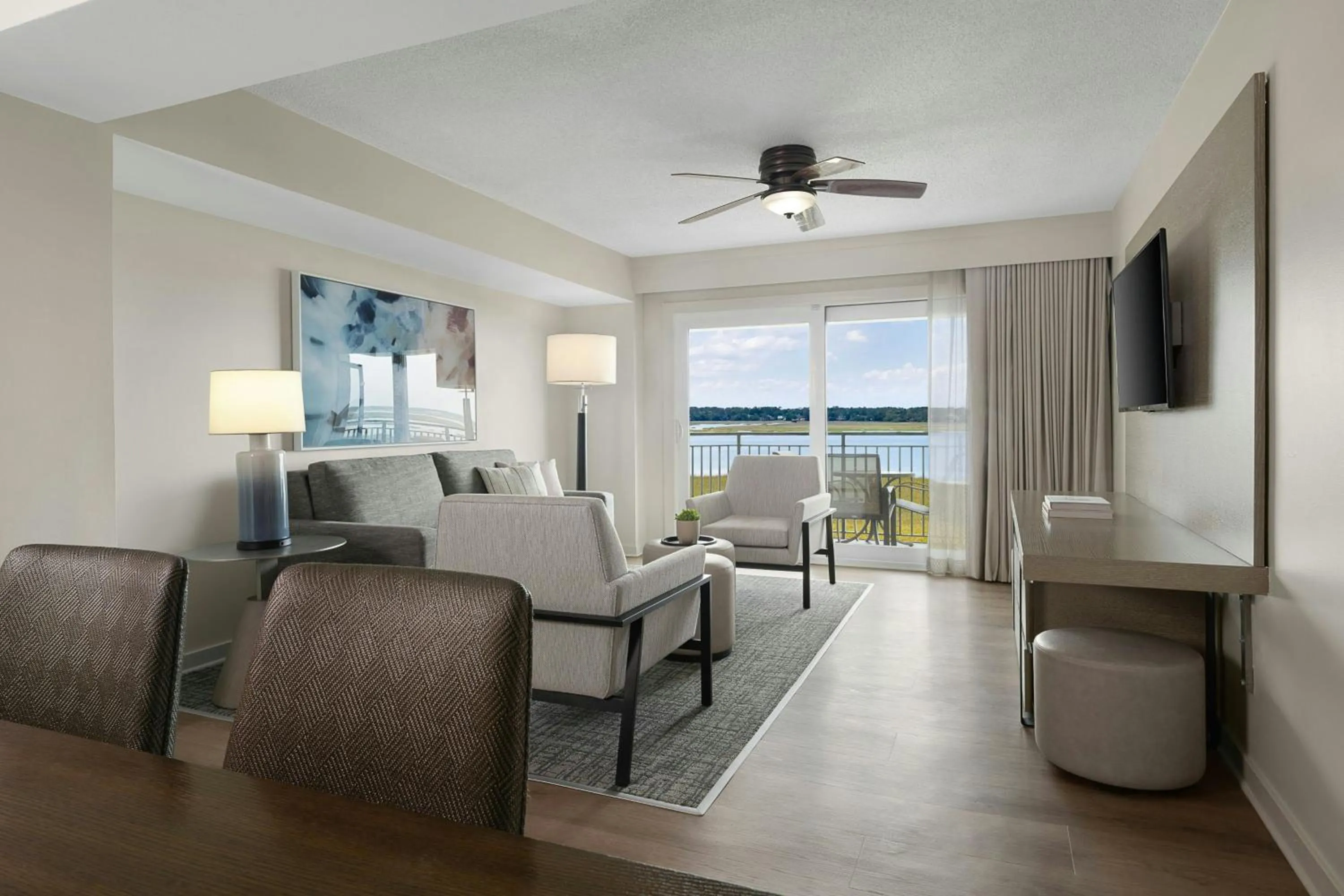 Living room in Marriott's Harbour Point and Sunset Pointe at Shelter Cove
