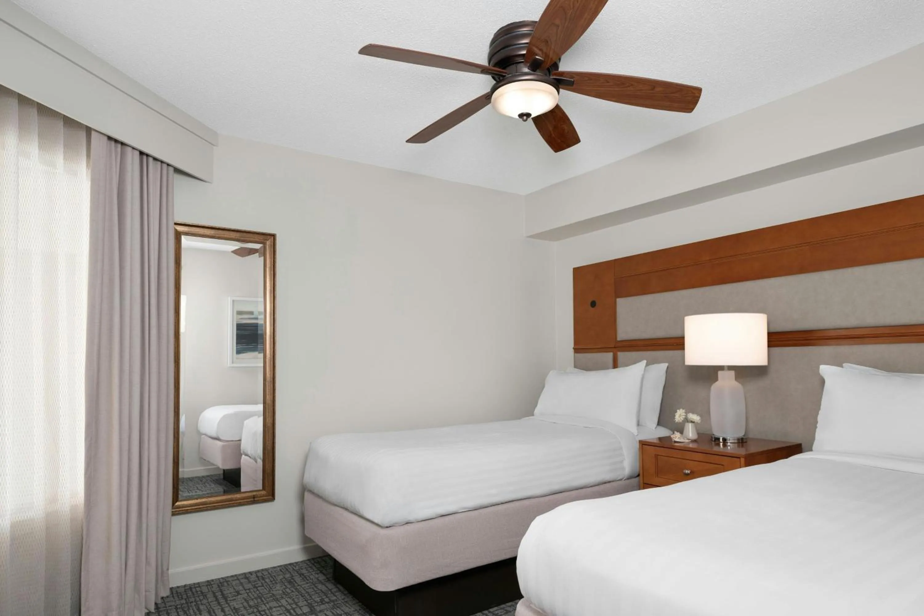 Bedroom, Bed in Marriott's Harbour Point and Sunset Pointe at Shelter Cove