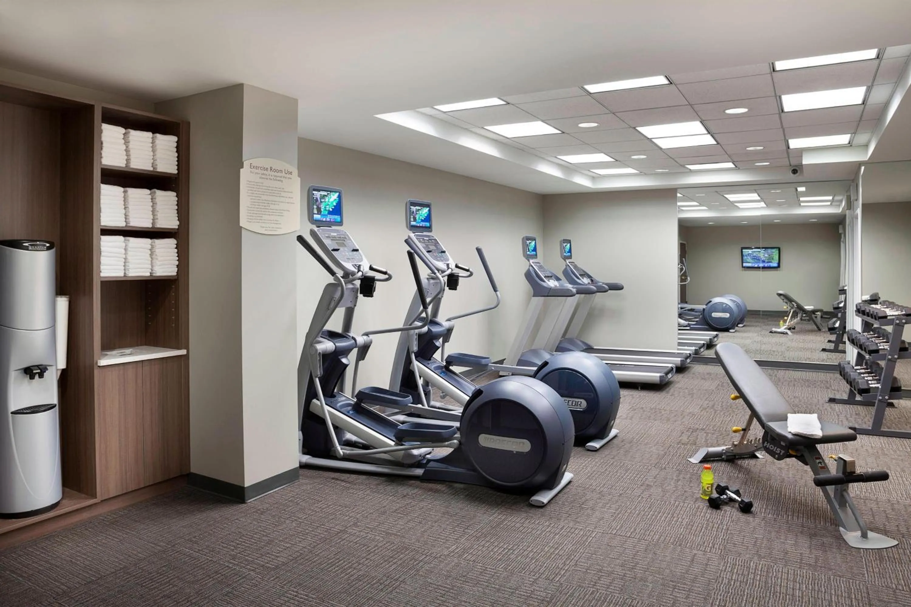 Area and facilities in Residence Inn by Marriott Toronto Airport