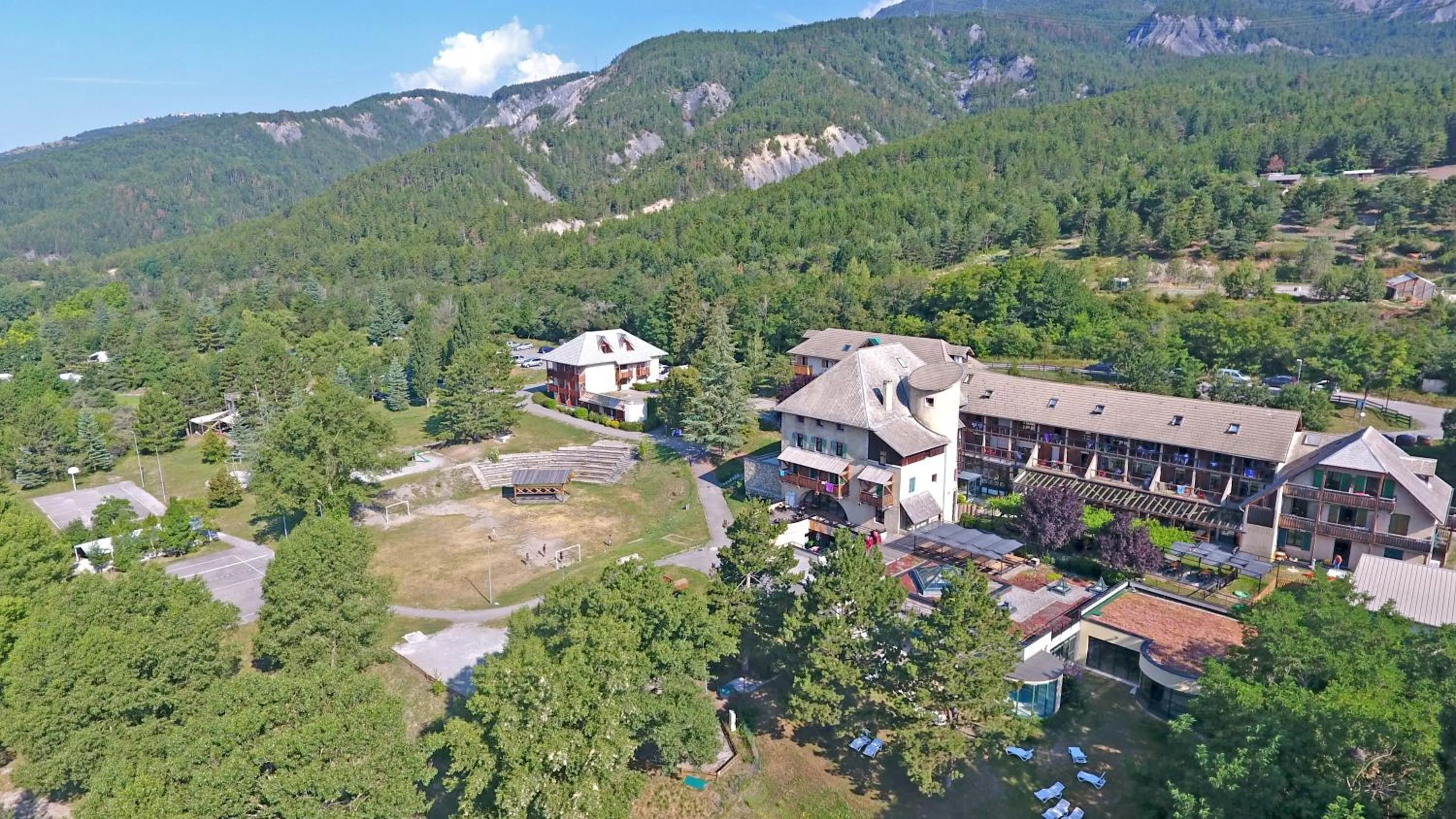 Property building in Chadenas le village vacances