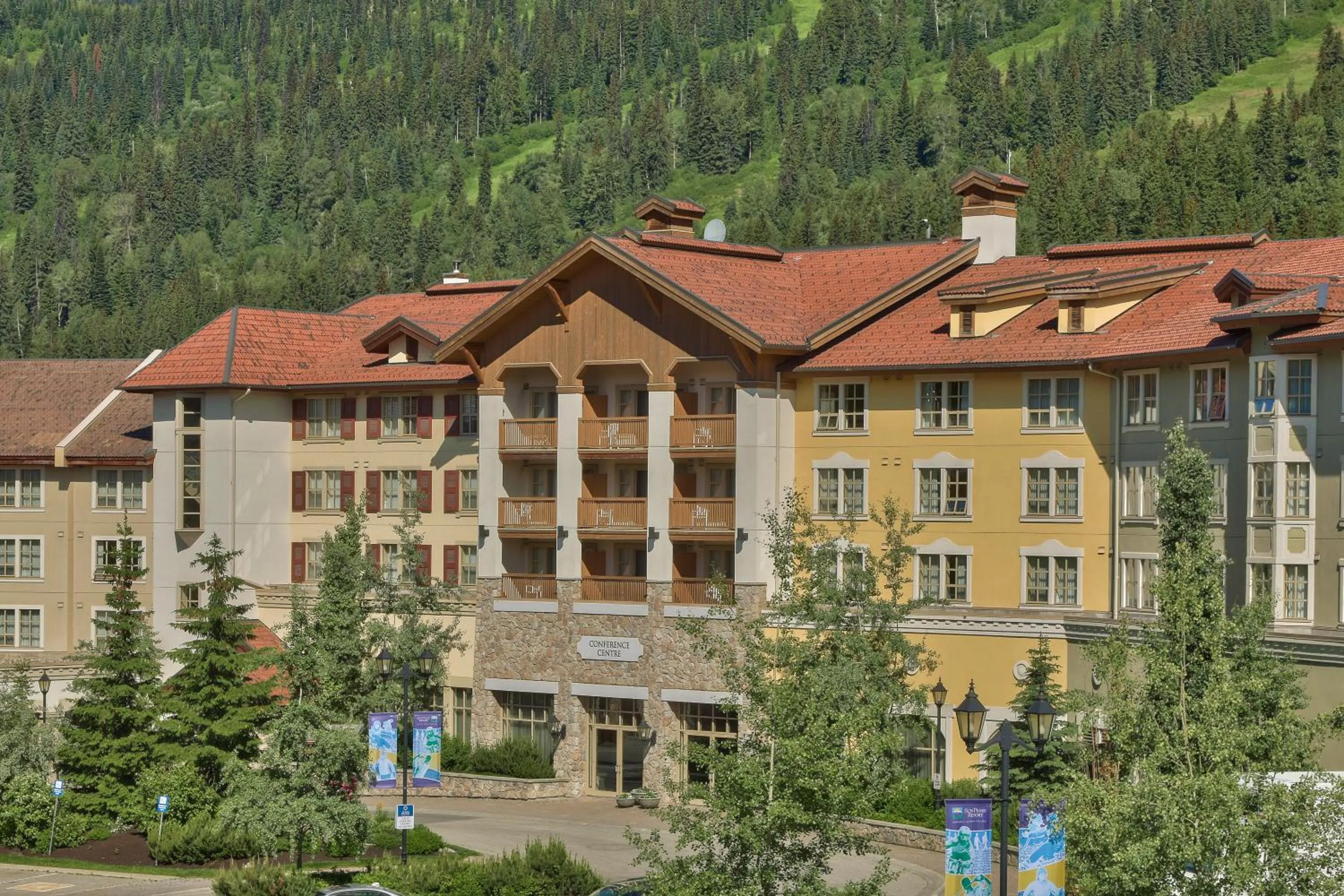 Facade/entrance in Sun Peaks Grand Hotel & Conference Centre