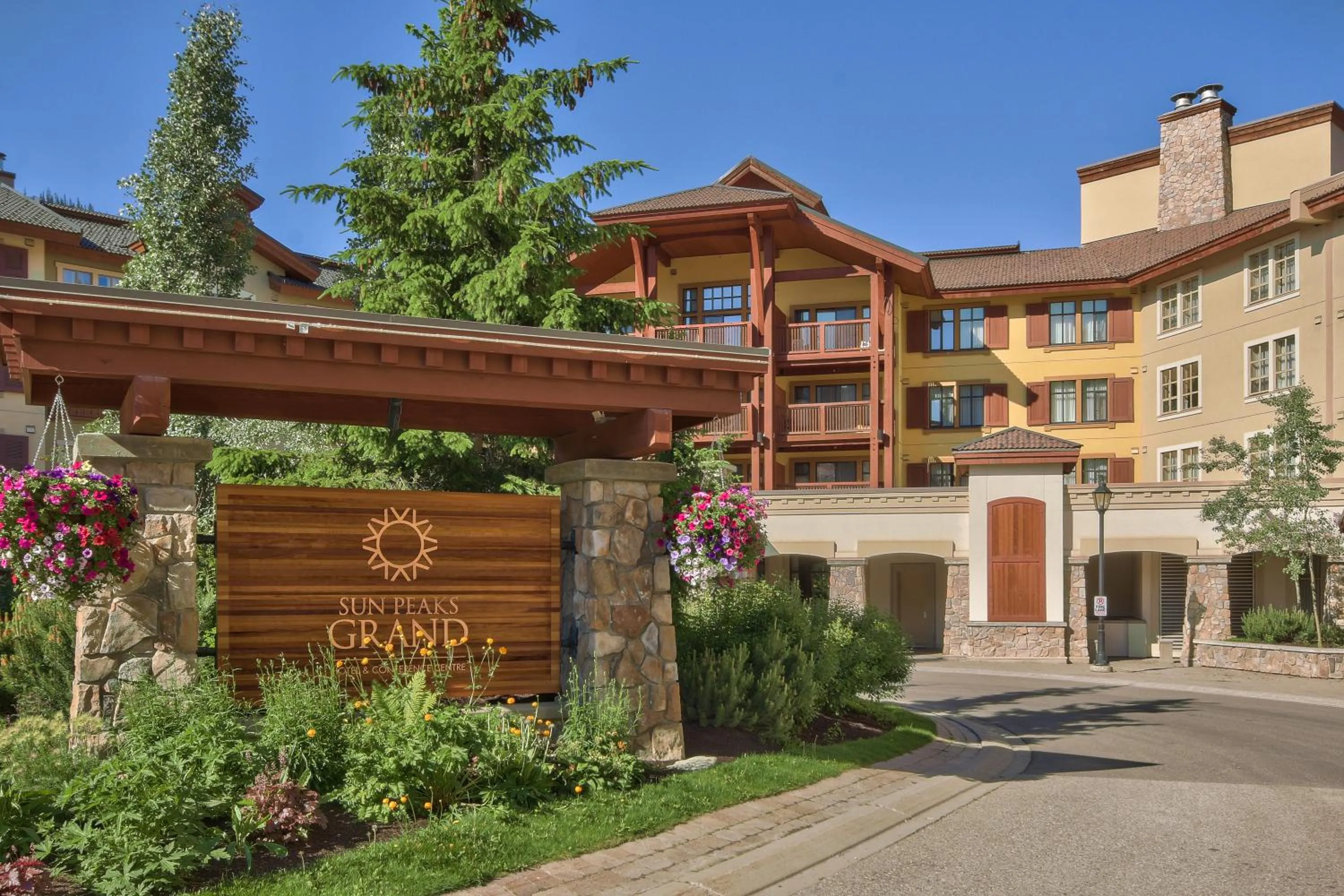 Facade/entrance in Sun Peaks Grand Hotel & Conference Centre