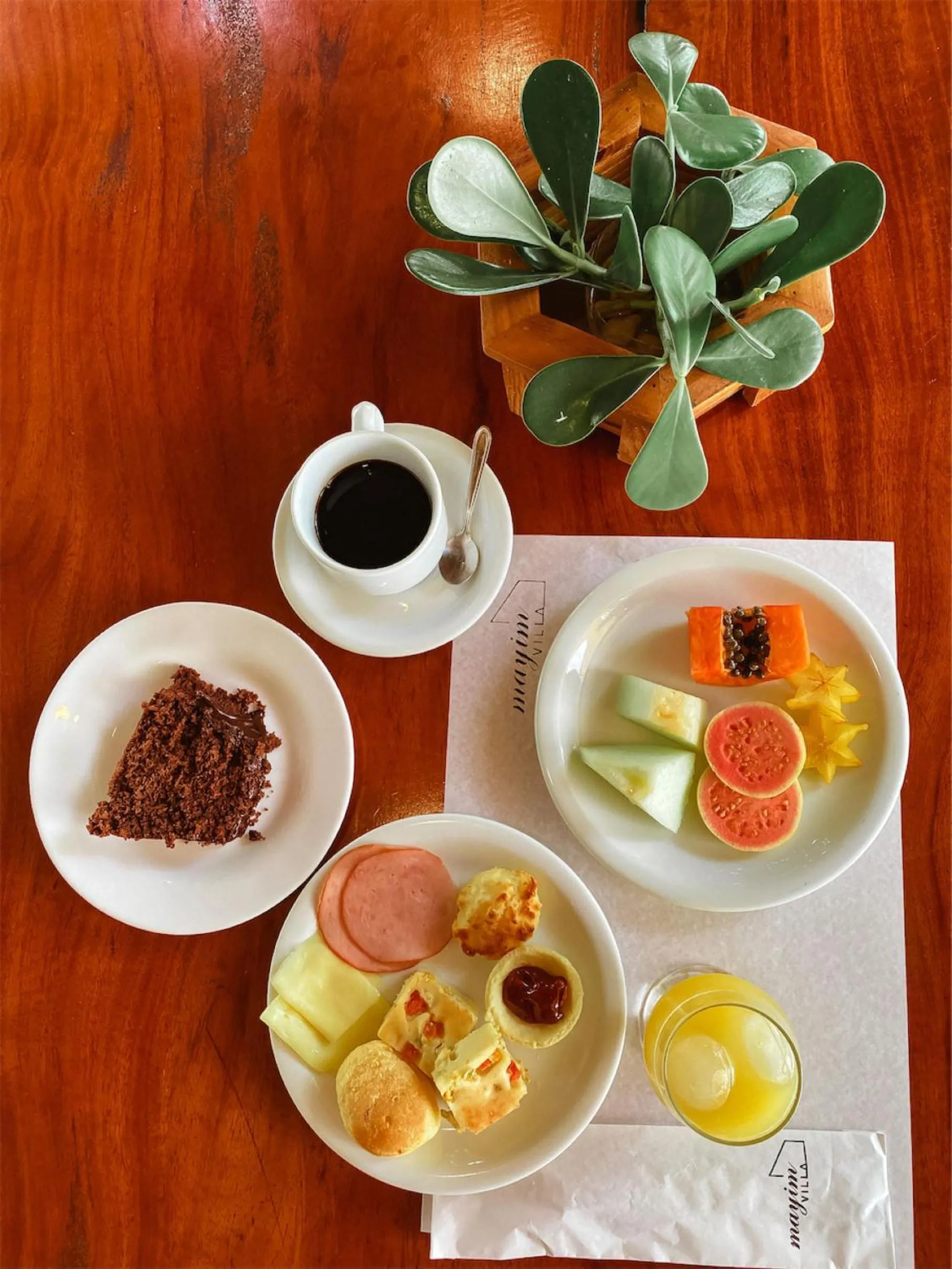 Breakfast in MAYIM VILLA