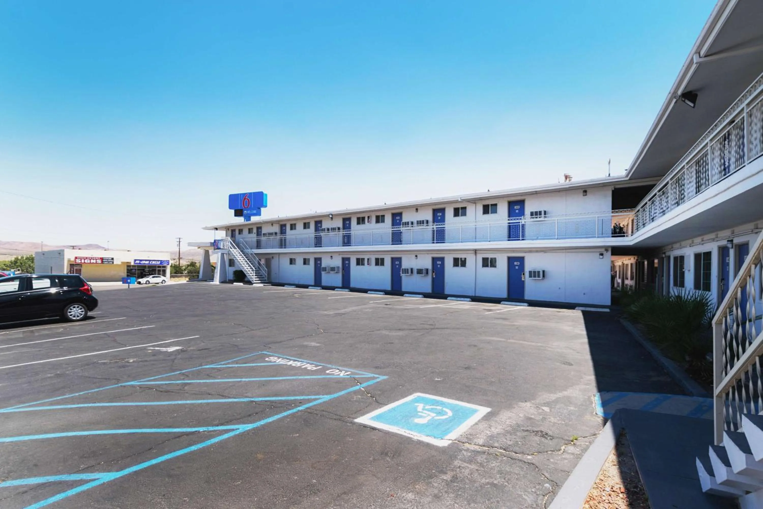 Property building in Motel 6-Barstow, CA - Route 66
