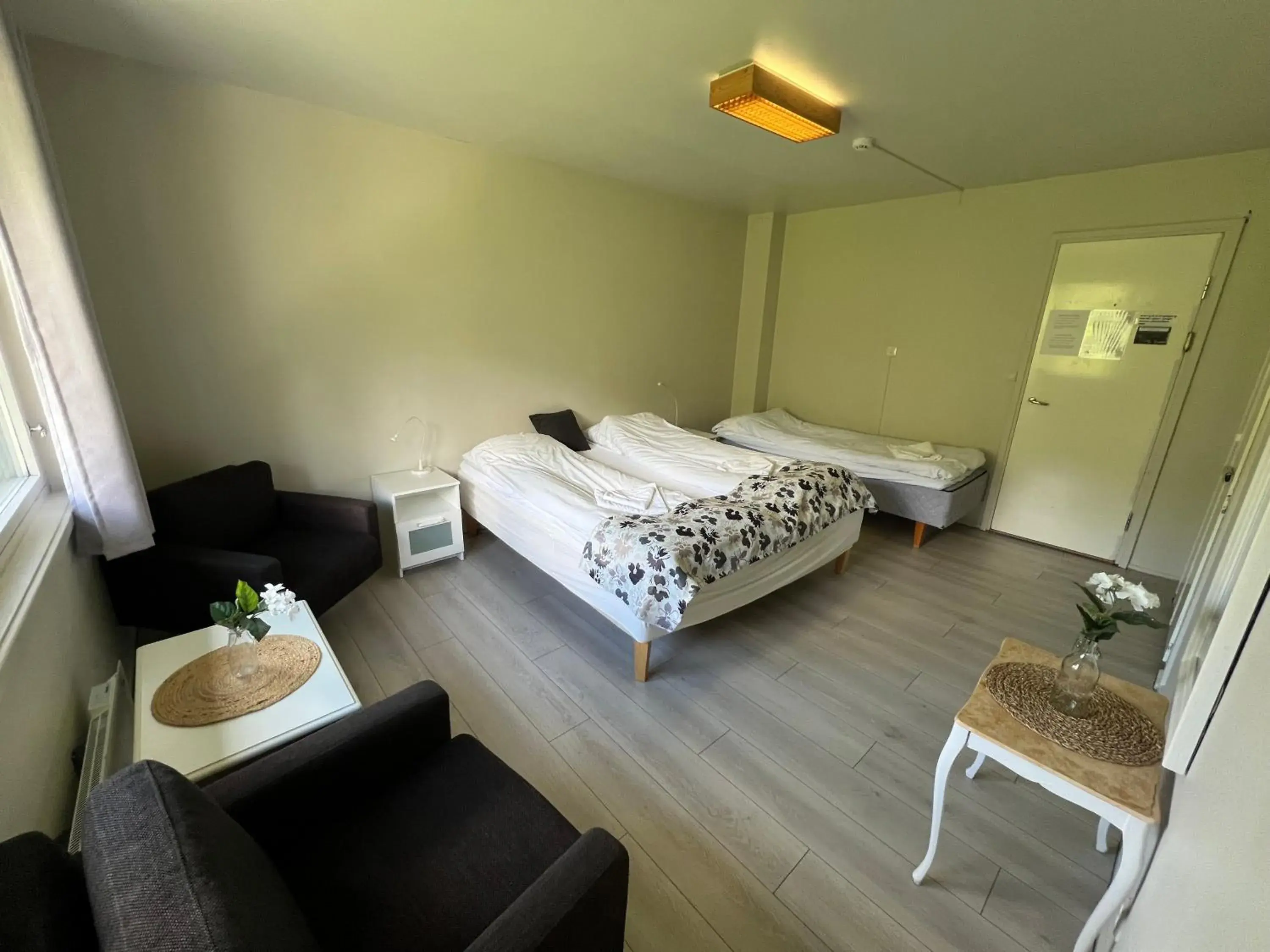 Triple Room with Private Bathroom in Hallingskarvet Fjellstue as Triple Room with Private Bathroom in Hallingskarvet Fjellstue as