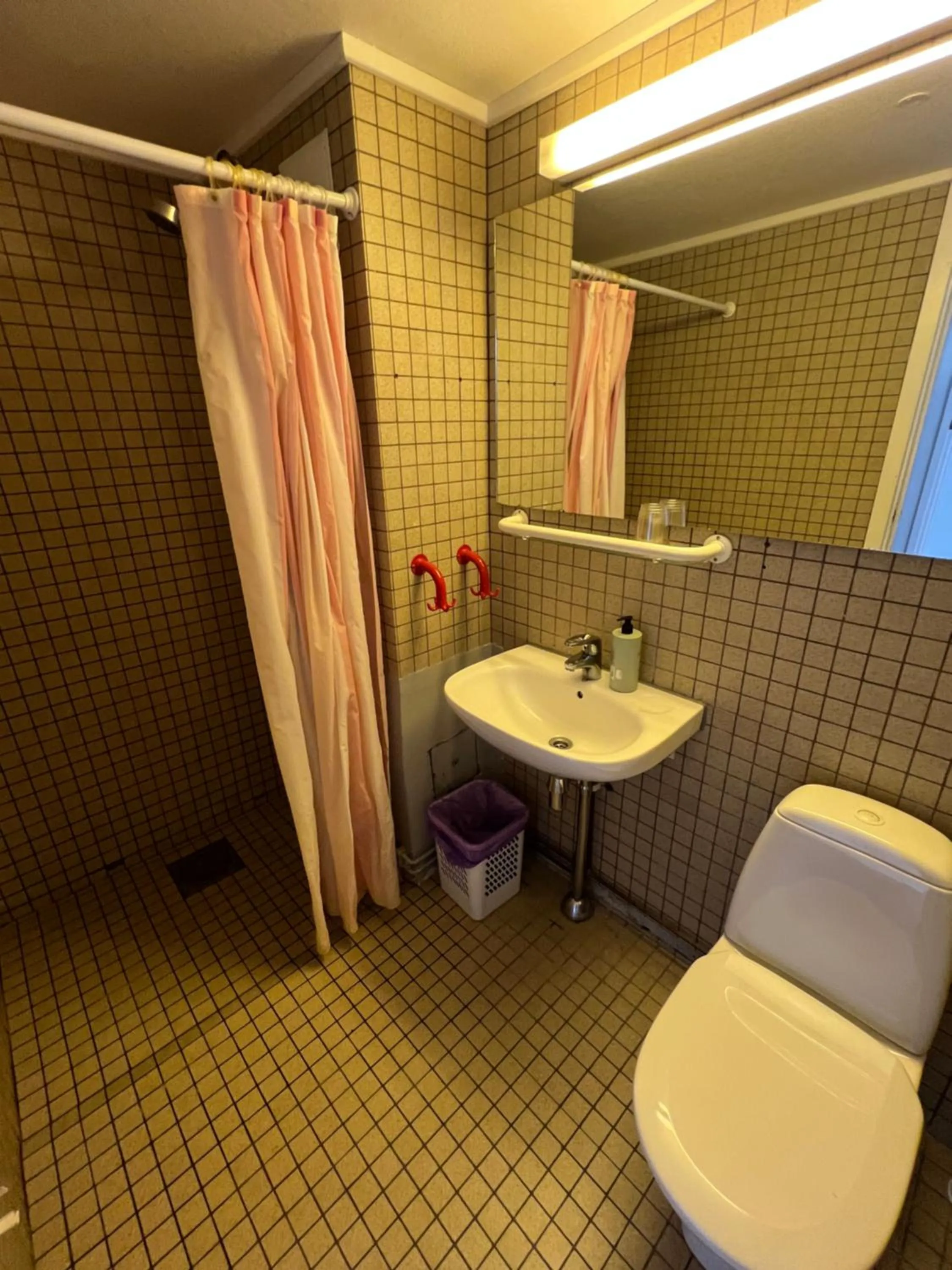 Bathroom in Hallingskarvet Fjellstue as