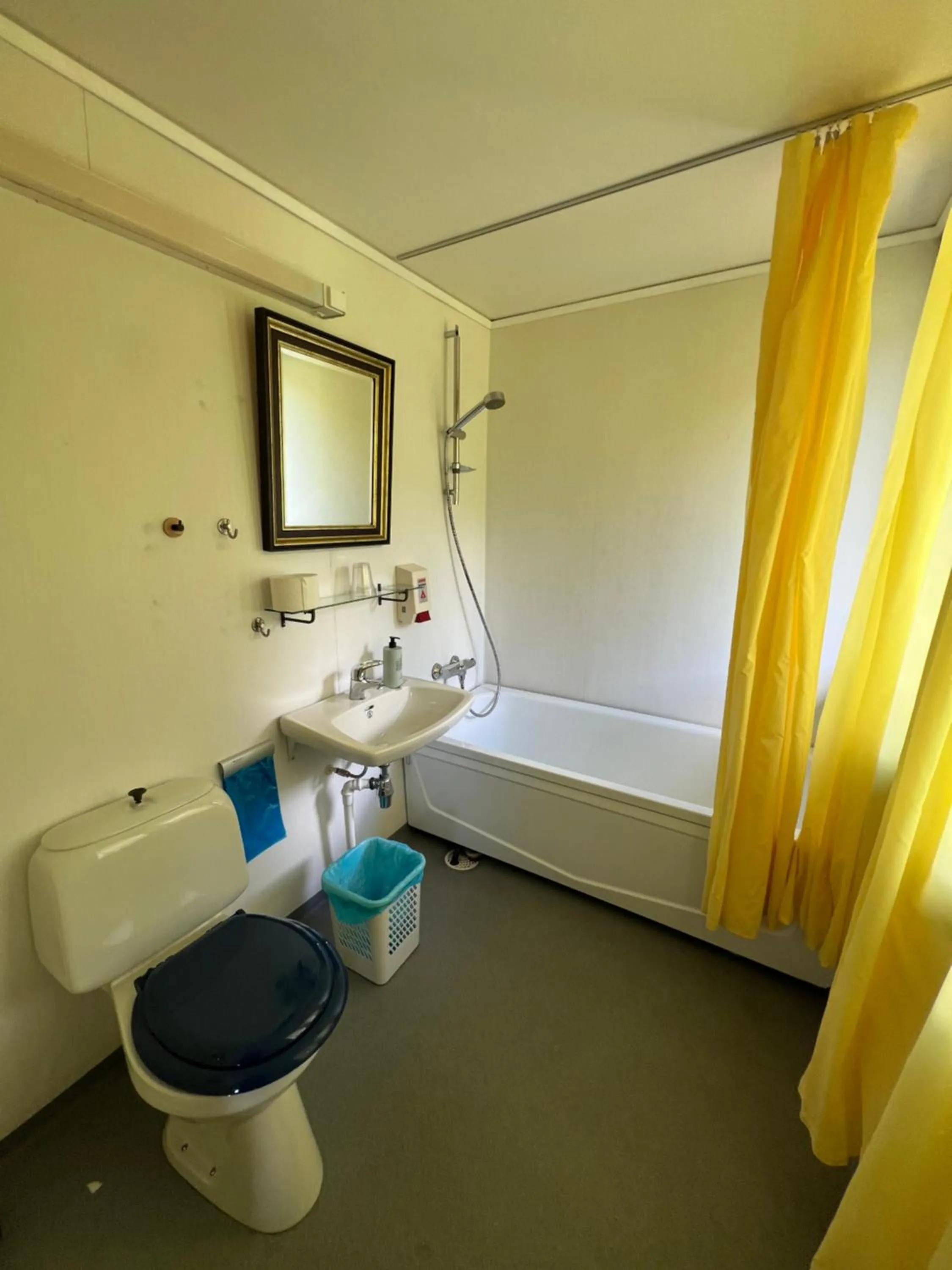 Bathroom in Hallingskarvet Fjellstue as