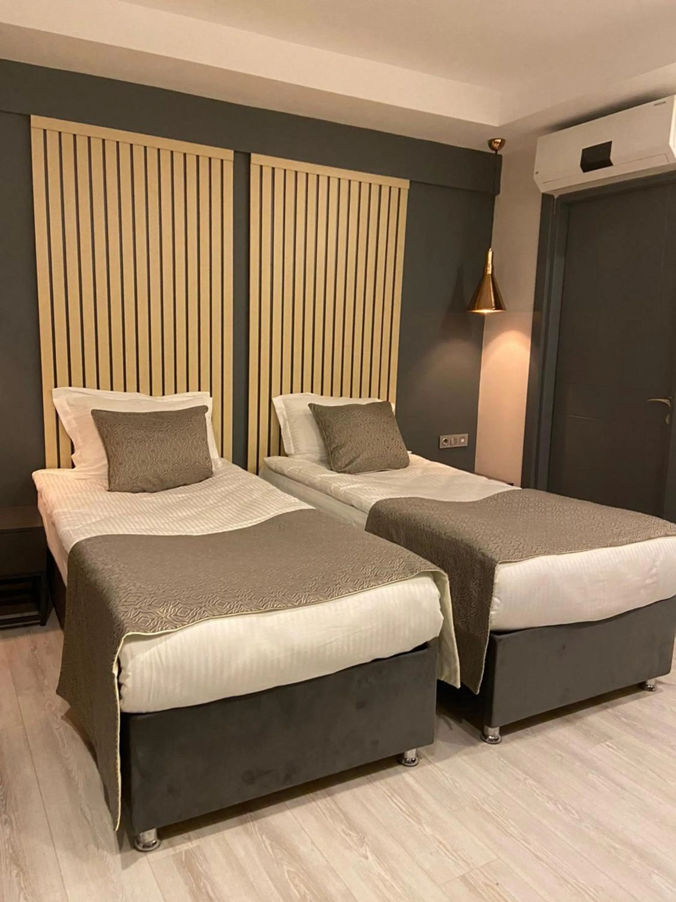 Bedroom, Bed in Antik Houses