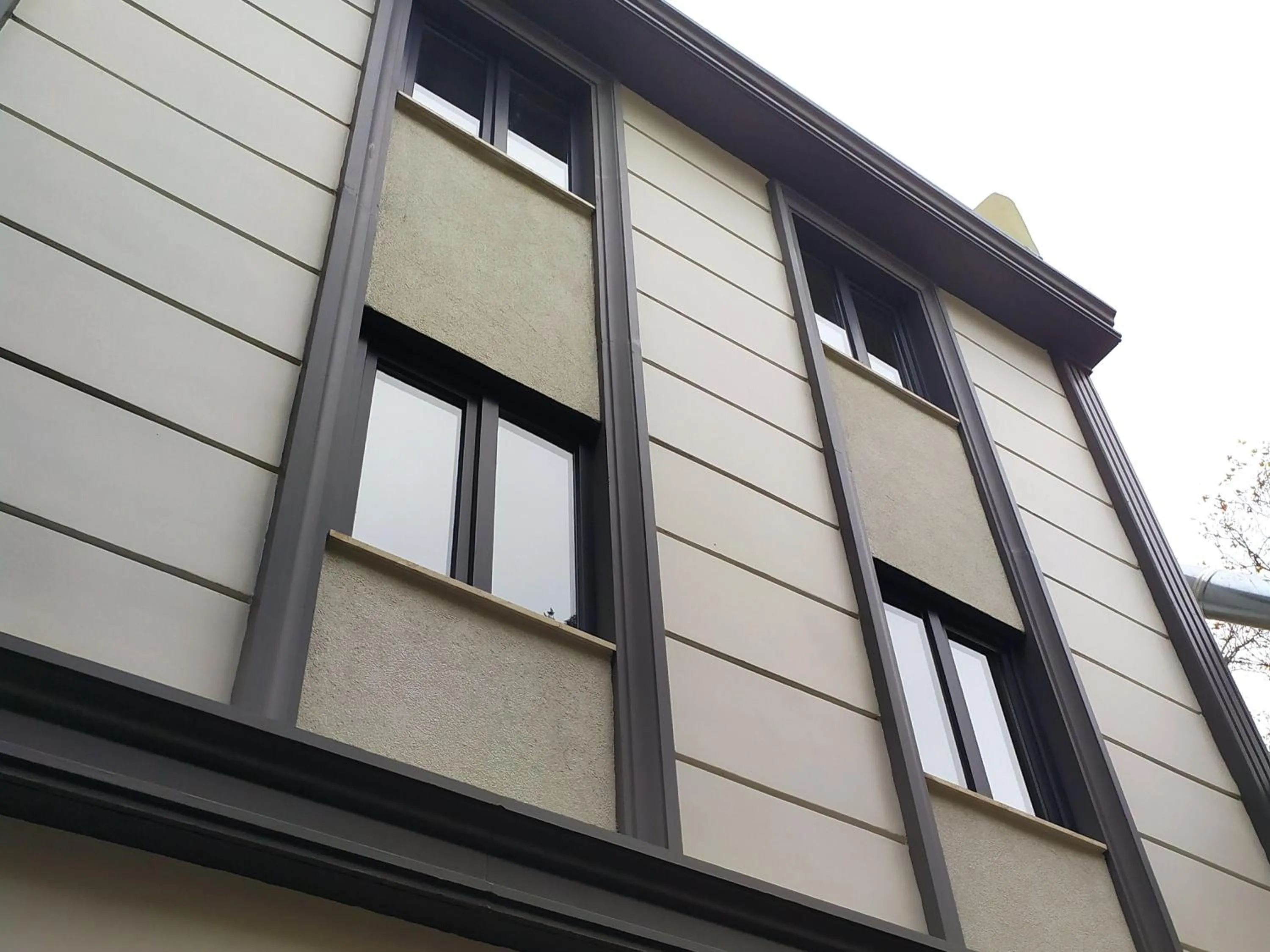 Property building in Antik Houses