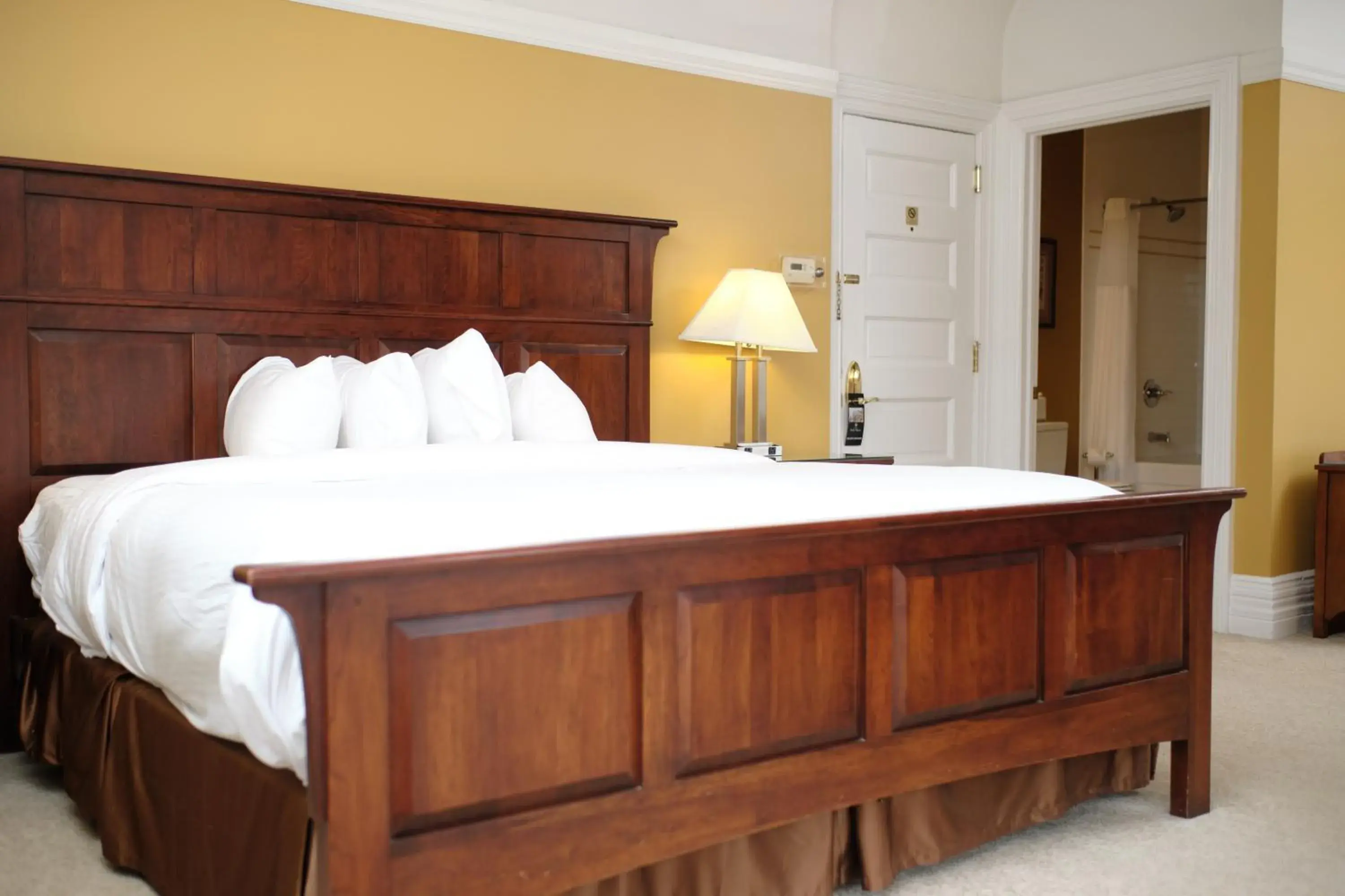 Scott House Executive King in The Inn on Ferry Street Scott House Executive King in The Inn on Ferry Street