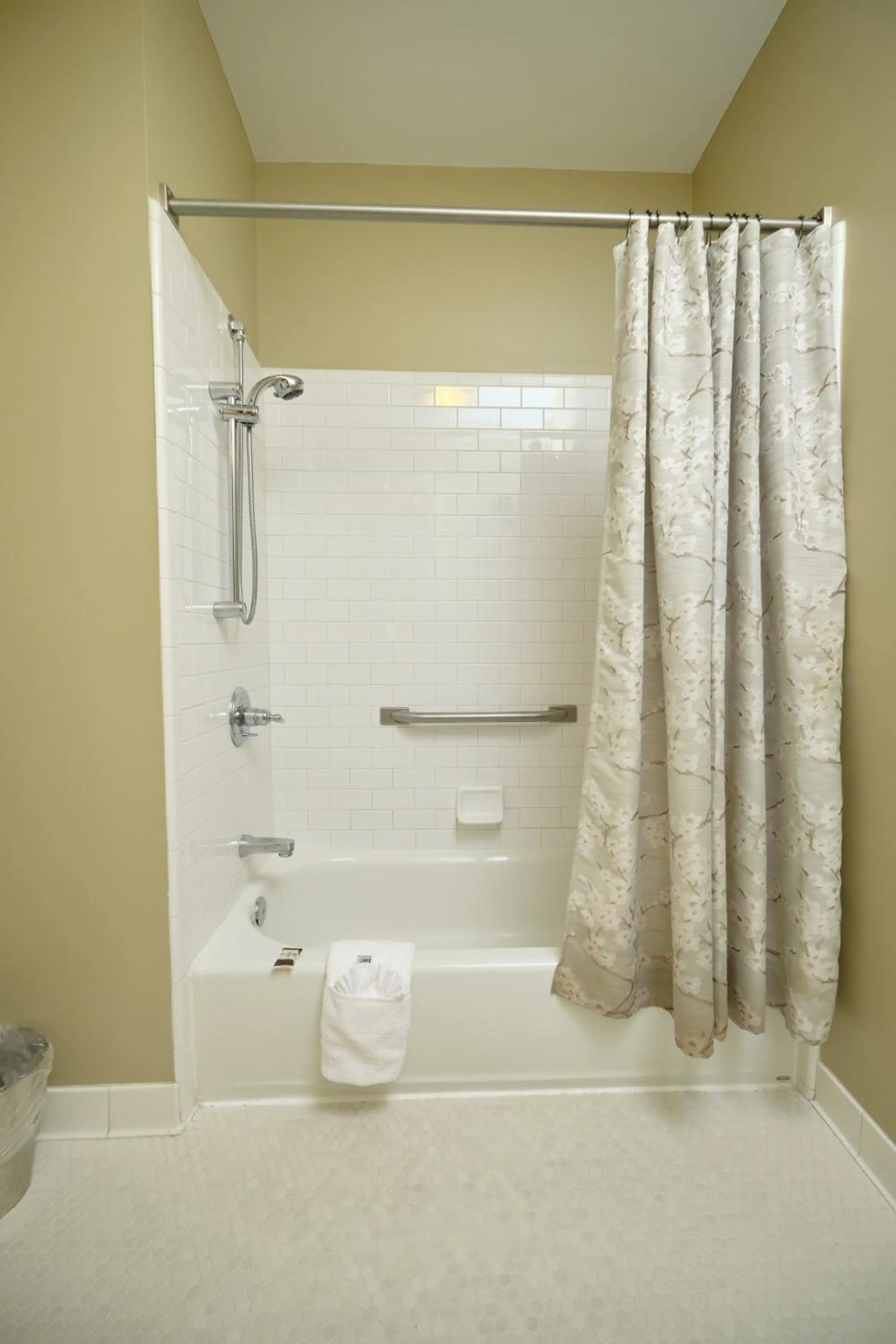 Shower in The Inn on Ferry Street