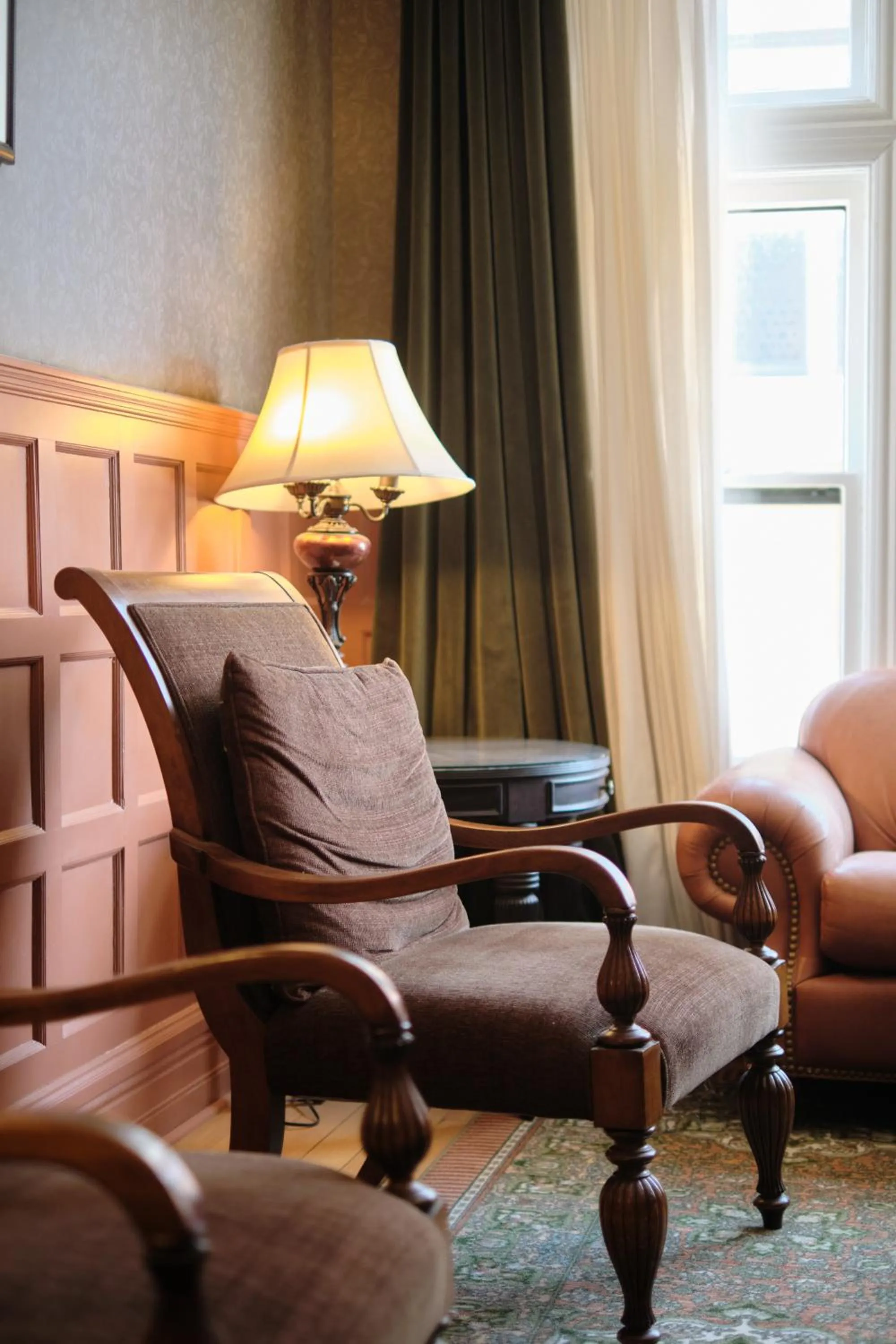 Communal lounge/ TV room in The Inn on Ferry Street