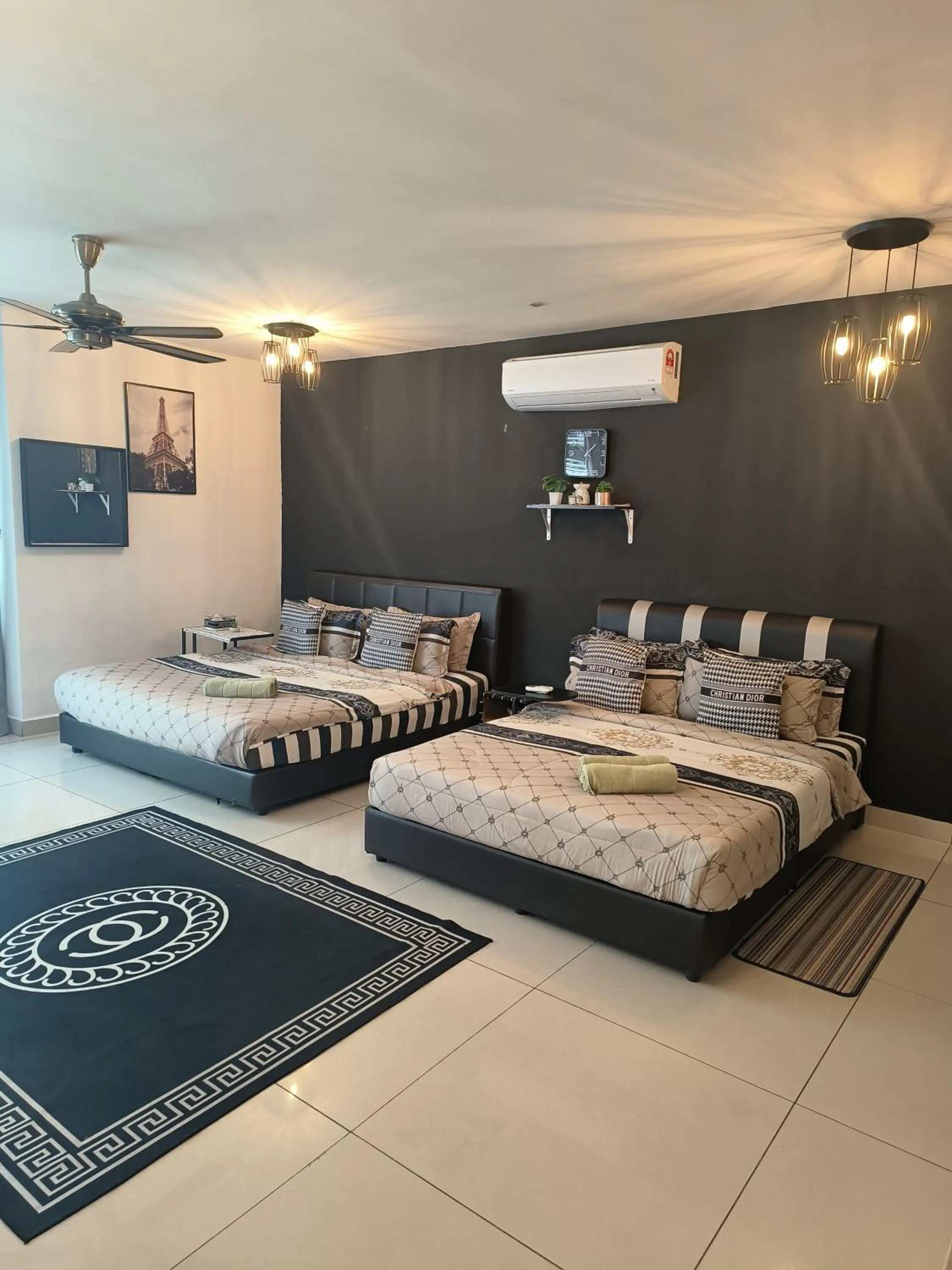 Bed in Ksl D'Esplanade Studio Apartment's 2