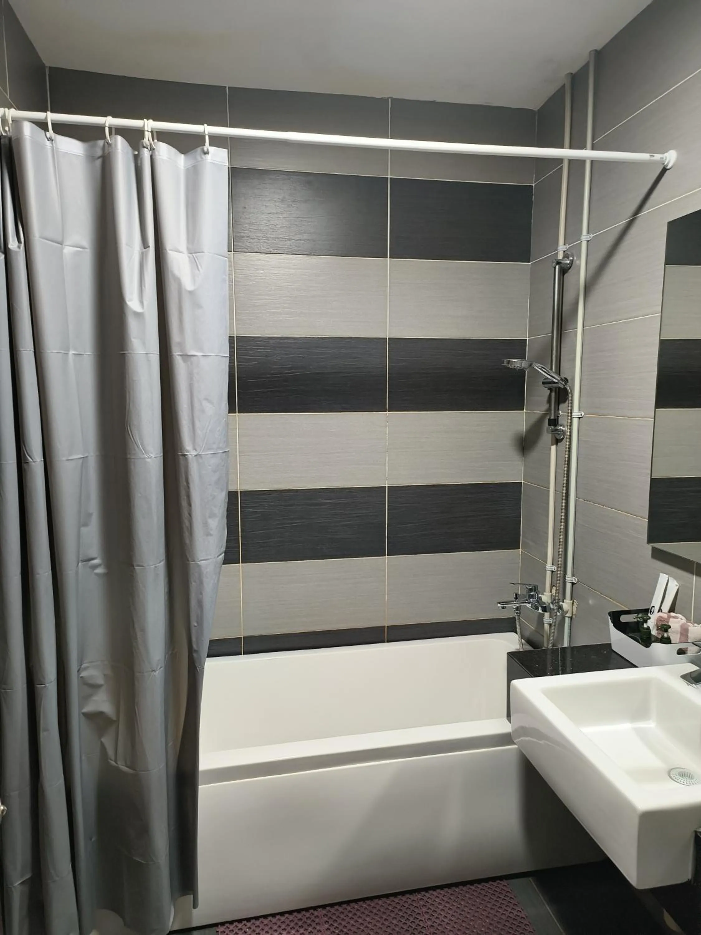 Shower in Ksl D'Esplanade Studio Apartment's 2