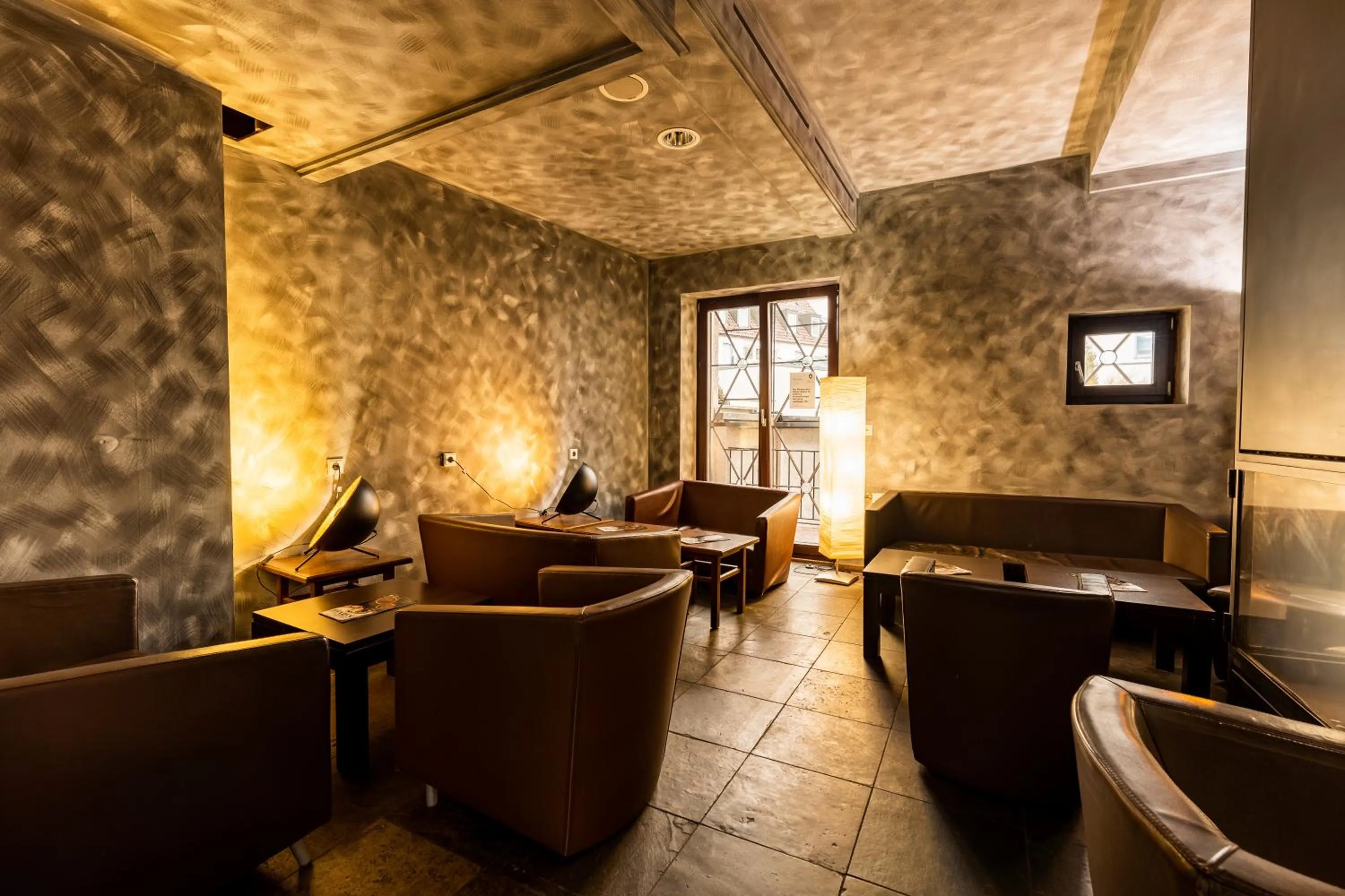 Restaurant/places to eat in Henriettas Sleeping