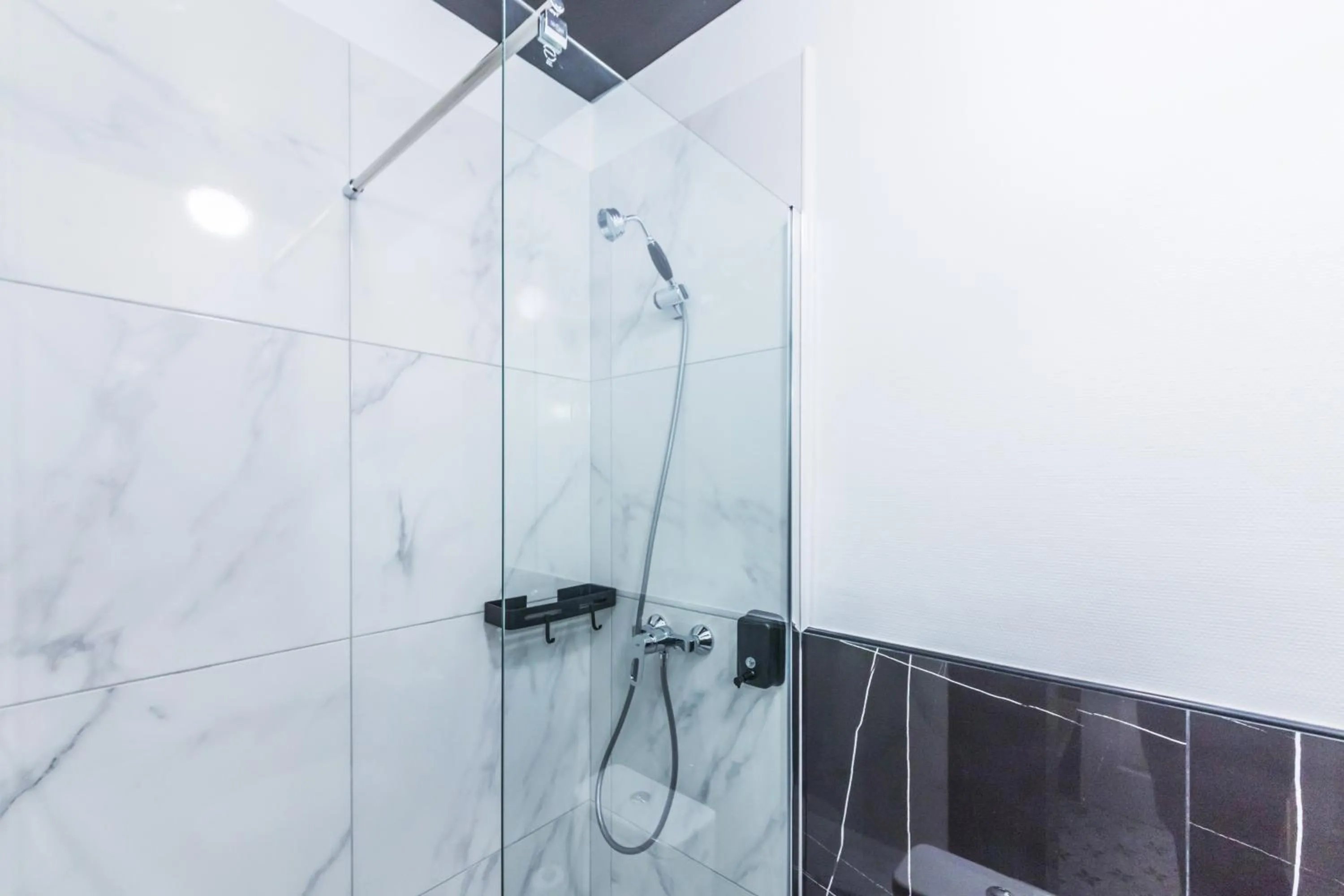 Bathroom in WS Champs-Elysées - Colomb