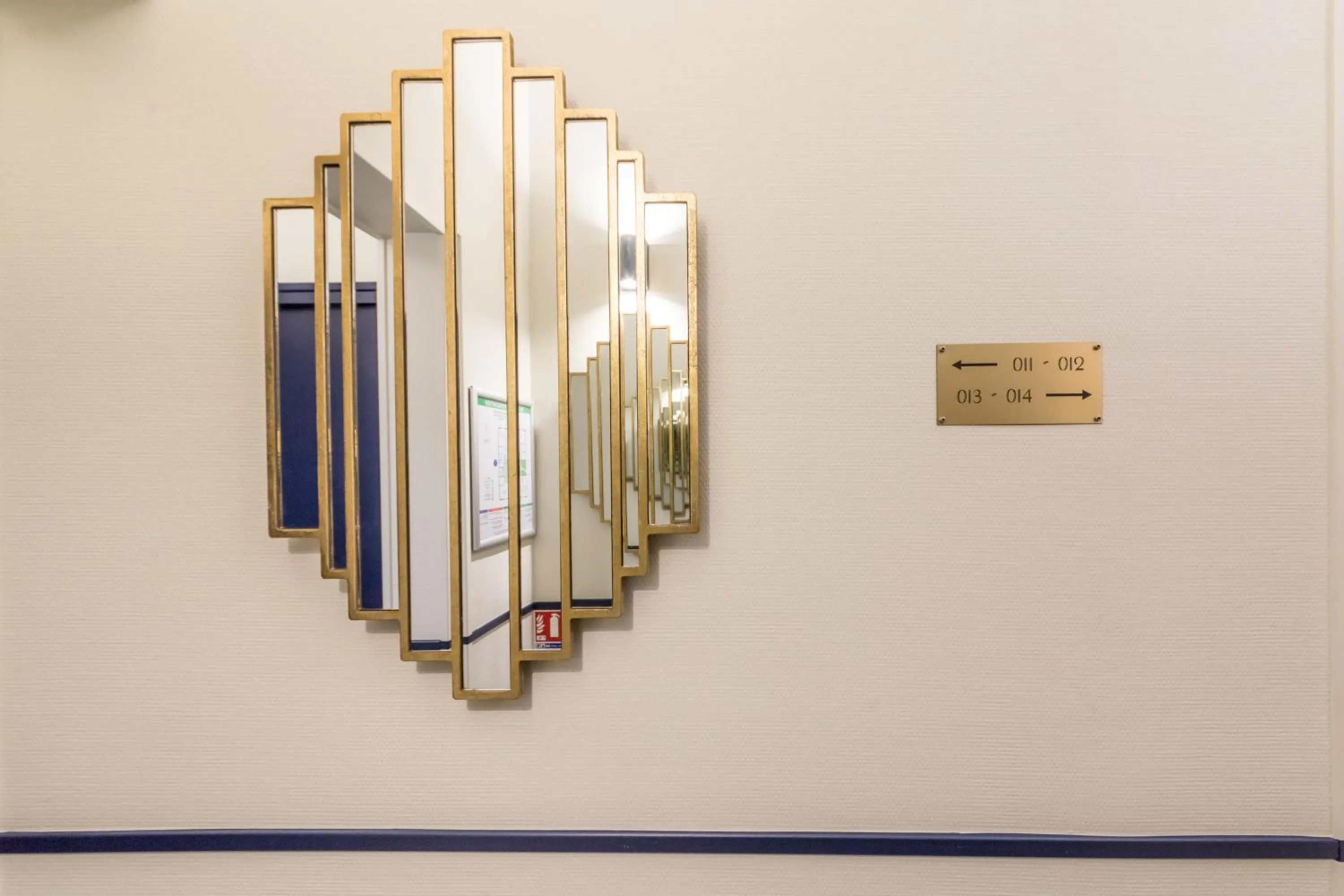 Property building in WS Champs-Elysées - Colomb