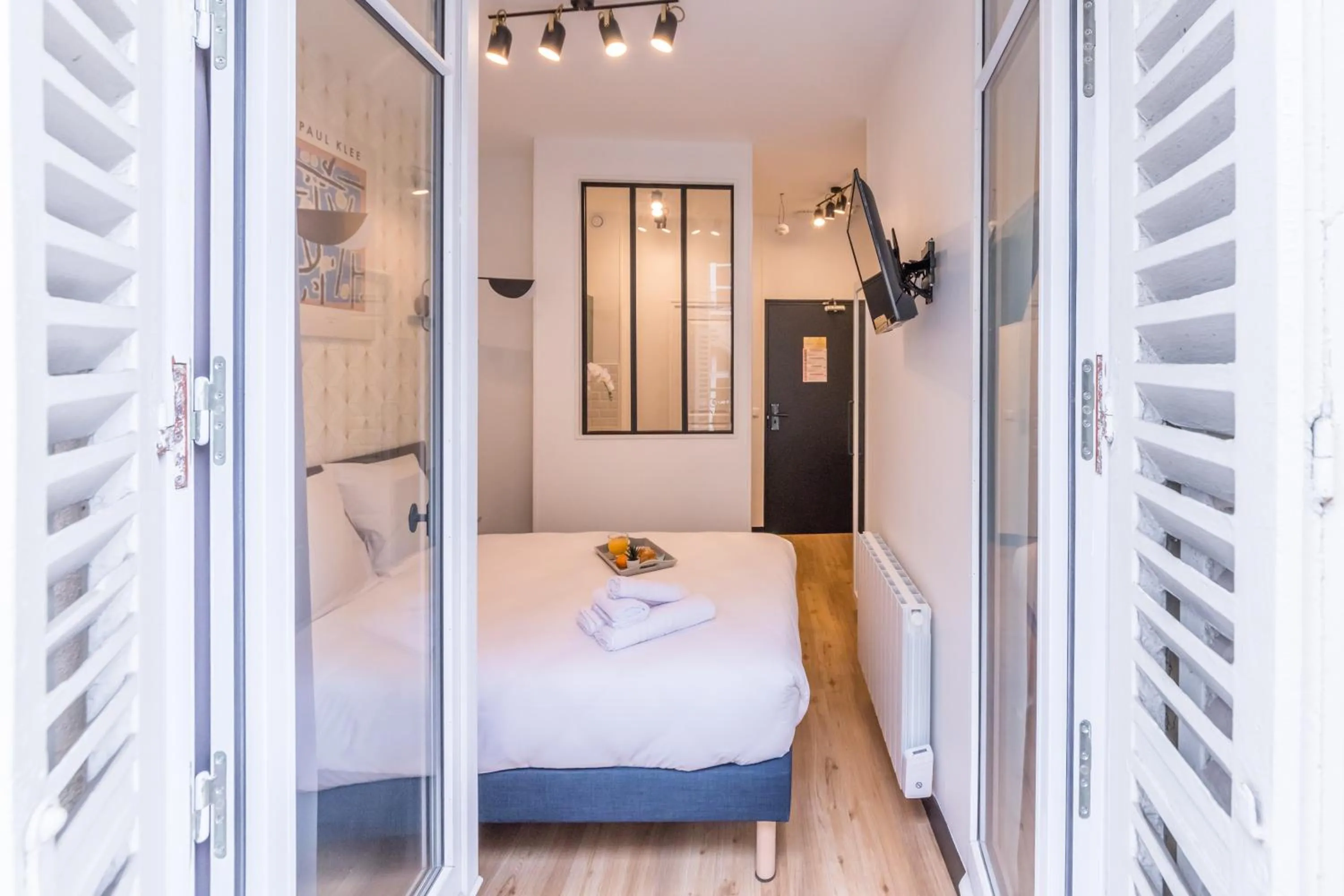 Bedroom, Bed in WS Champs-Elysées - Colomb