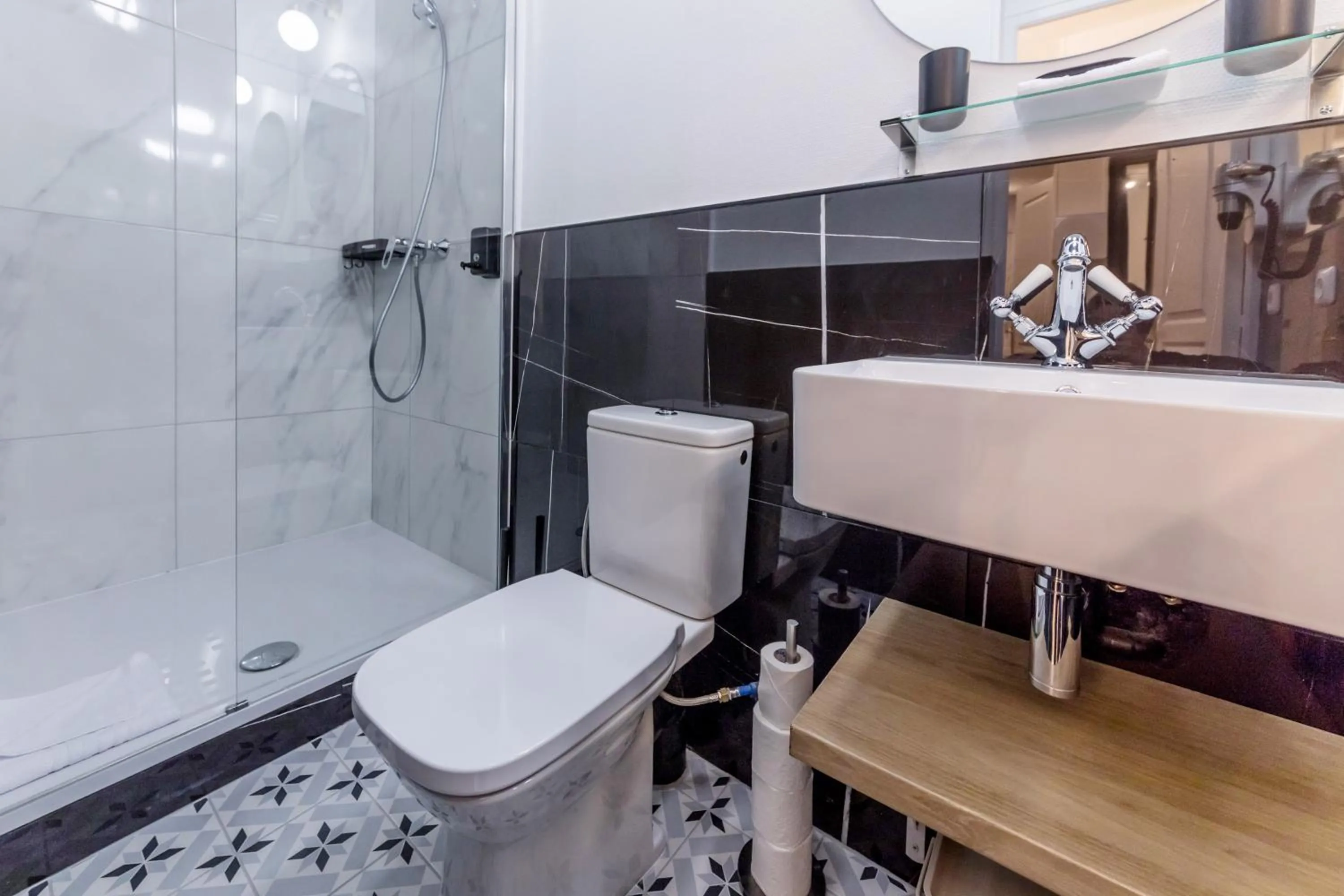 Bathroom in WS Champs-Elysées - Colomb