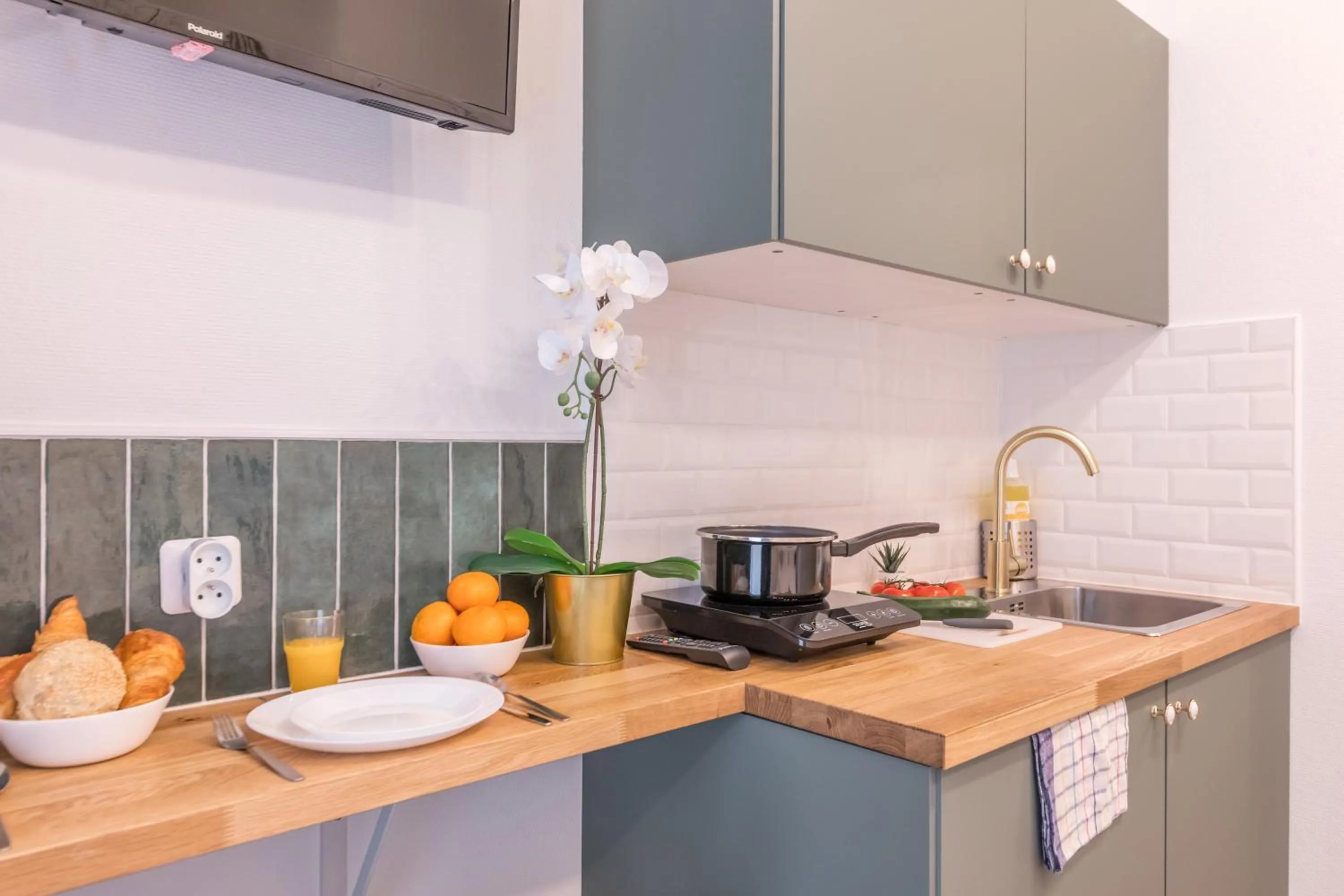 Kitchen or kitchenette in WS Champs-Elysées - Colomb