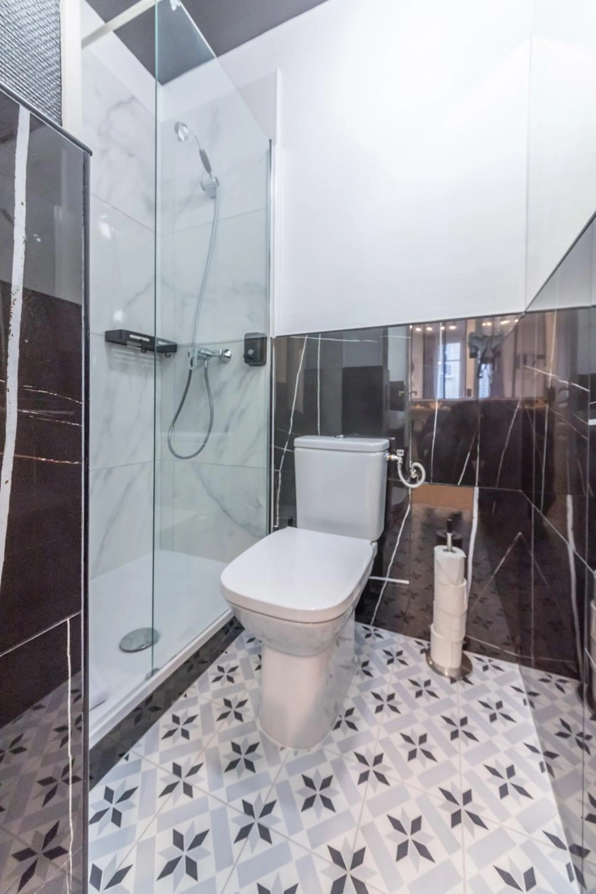 Bathroom in WS Champs-Elysées - Colomb