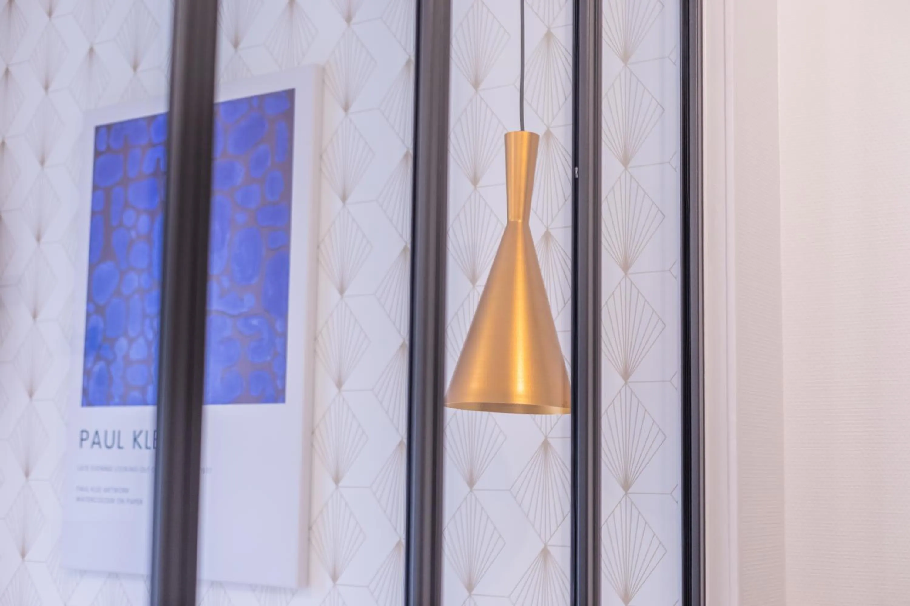 Property logo or sign in WS Champs-Elysées - Colomb