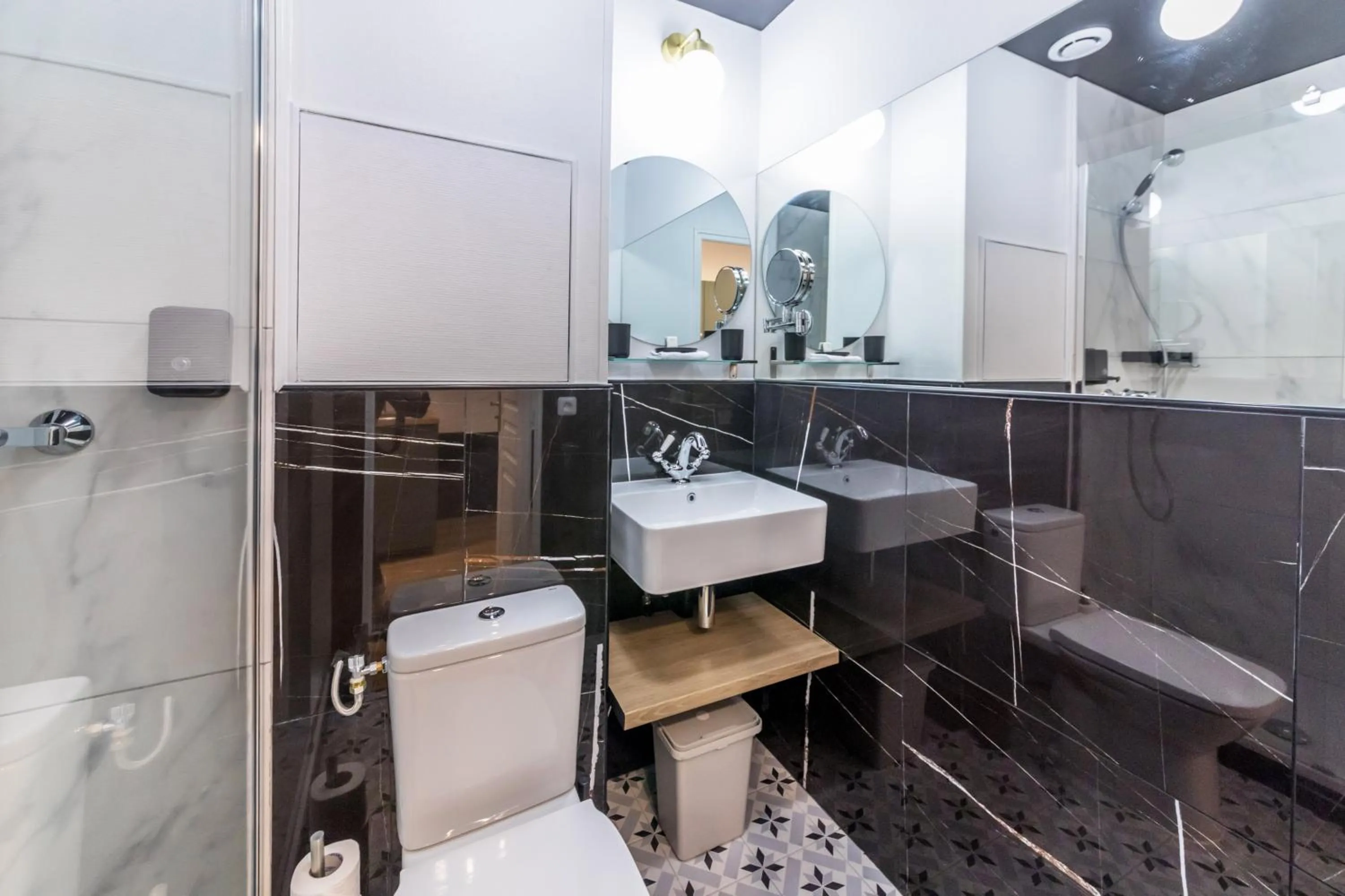 Bathroom in WS Champs-Elysées - Colomb