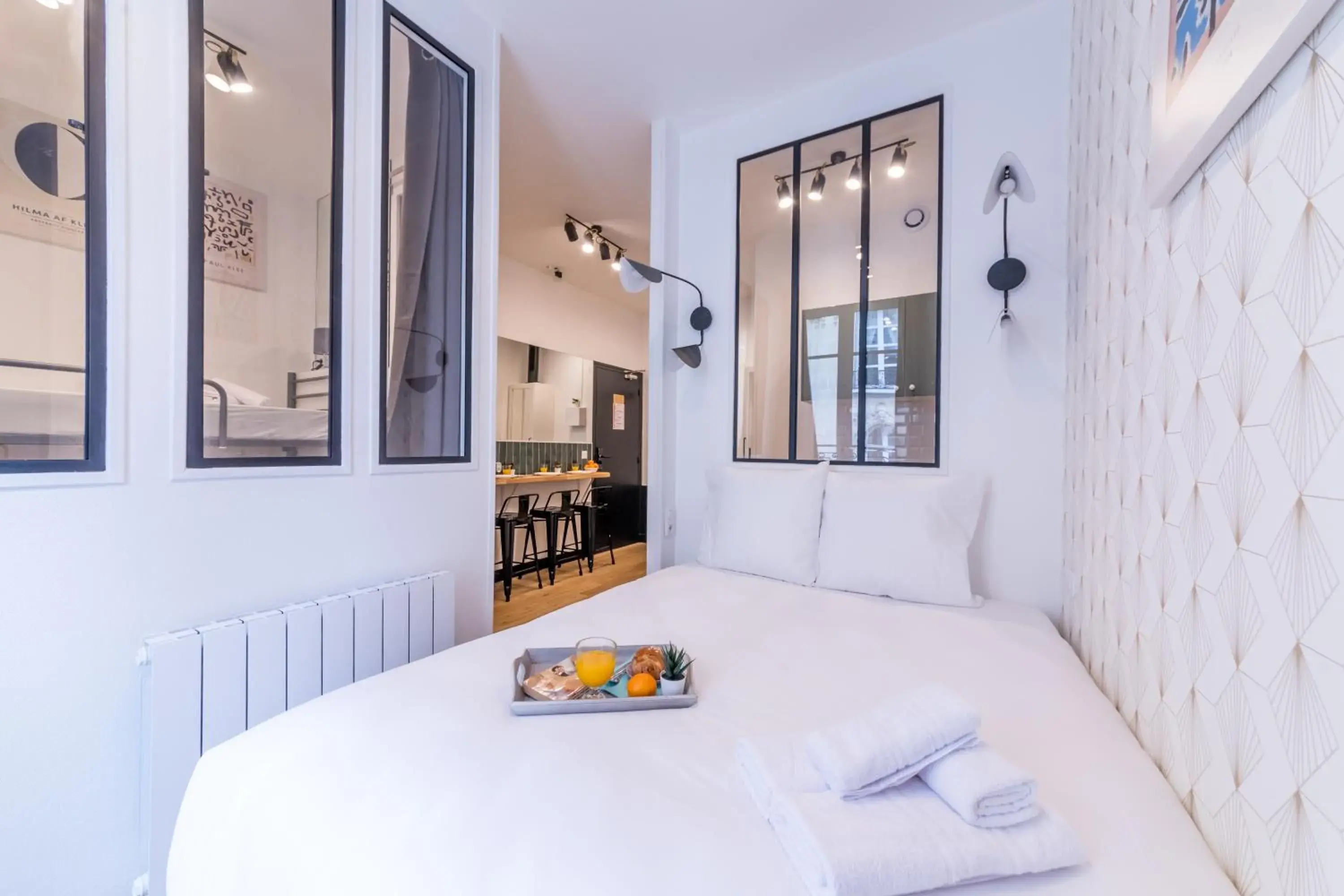 Two-Bedroom Apartment with Balcony in WS Champs-Elysées - Colomb Two-Bedroom Apartment with Balcony in WS Champs-Elysées - Colomb