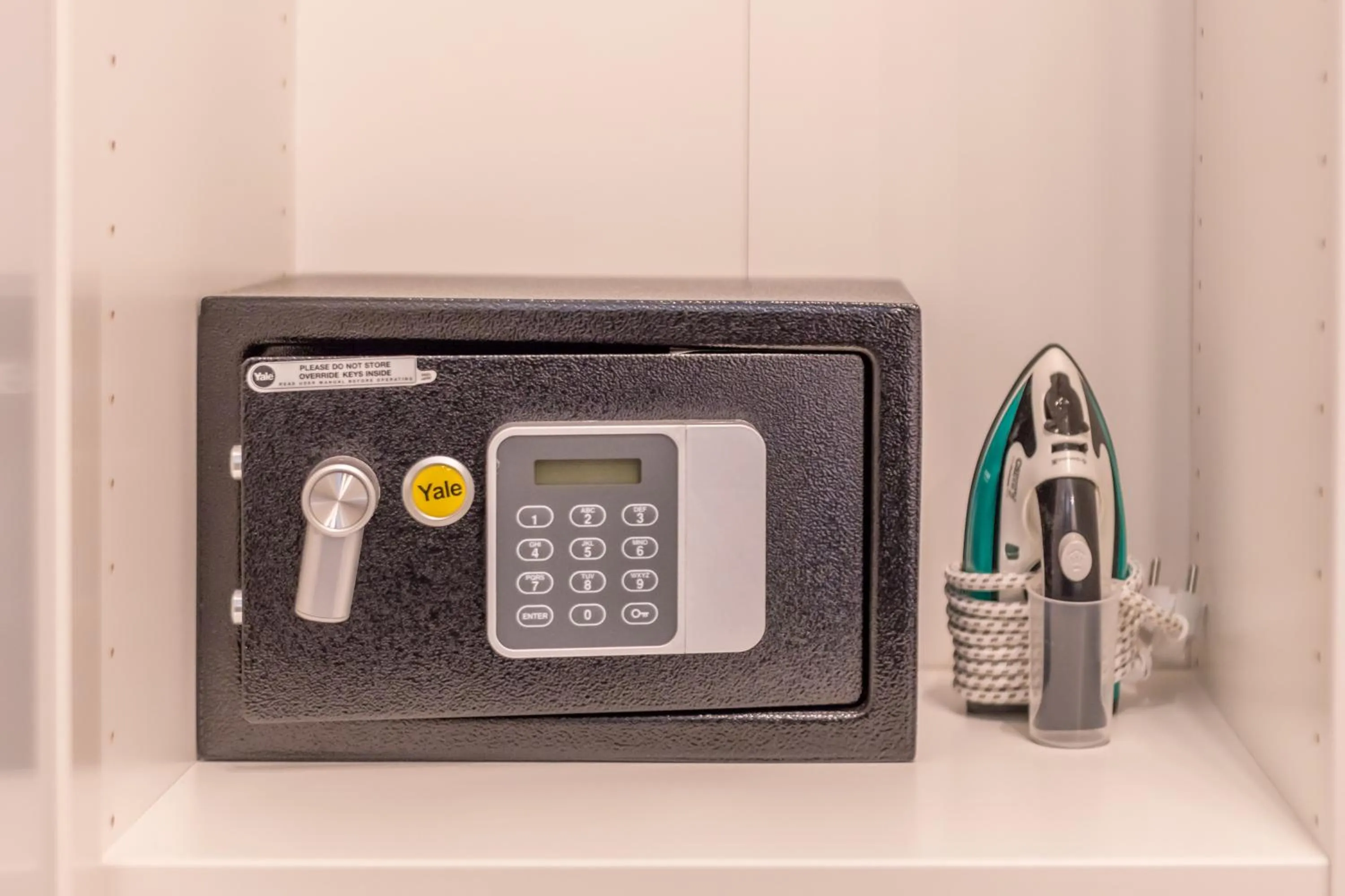 safe in WS Champs-Elysées - Colomb