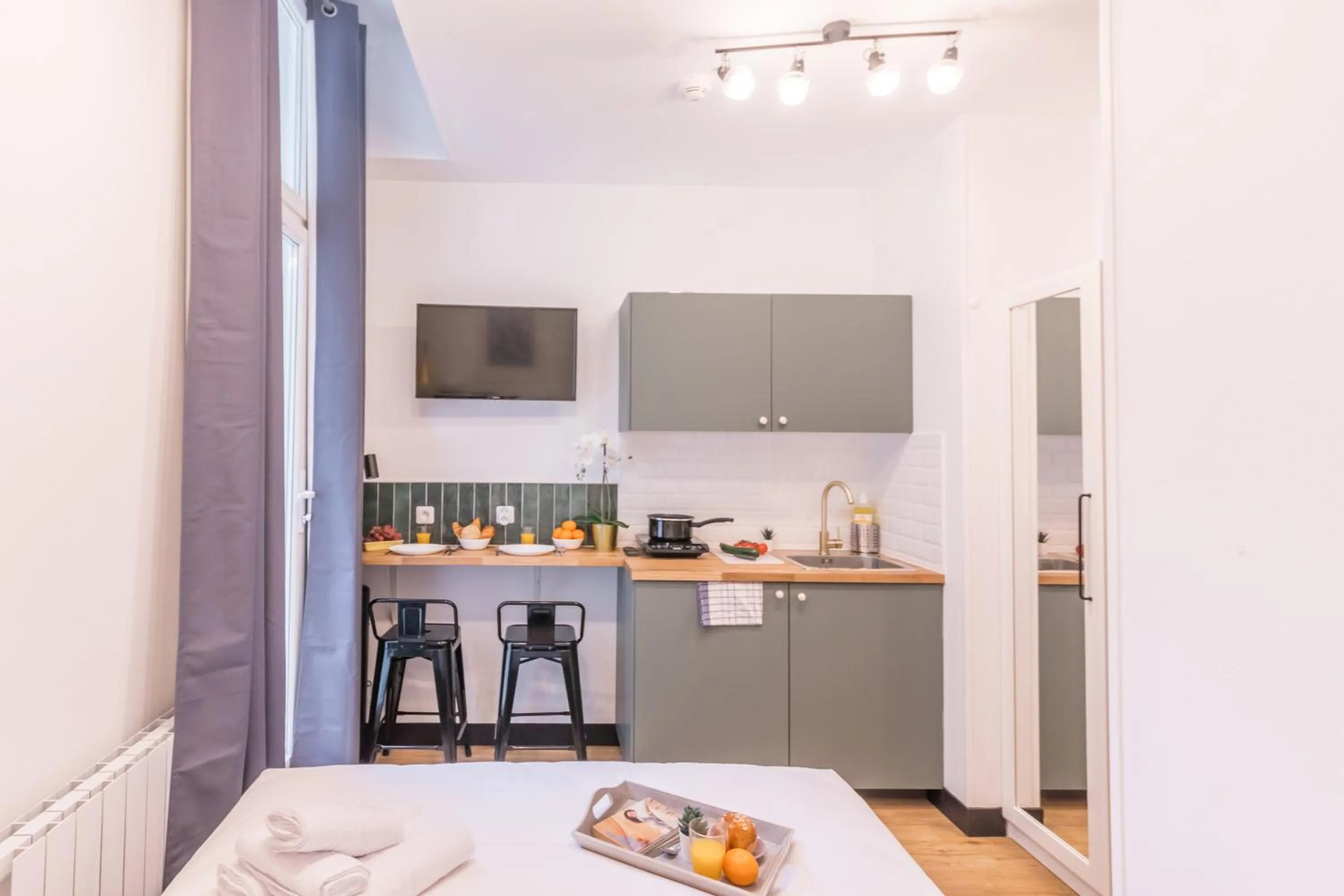 Kitchen or kitchenette in WS Champs-Elysées - Colomb