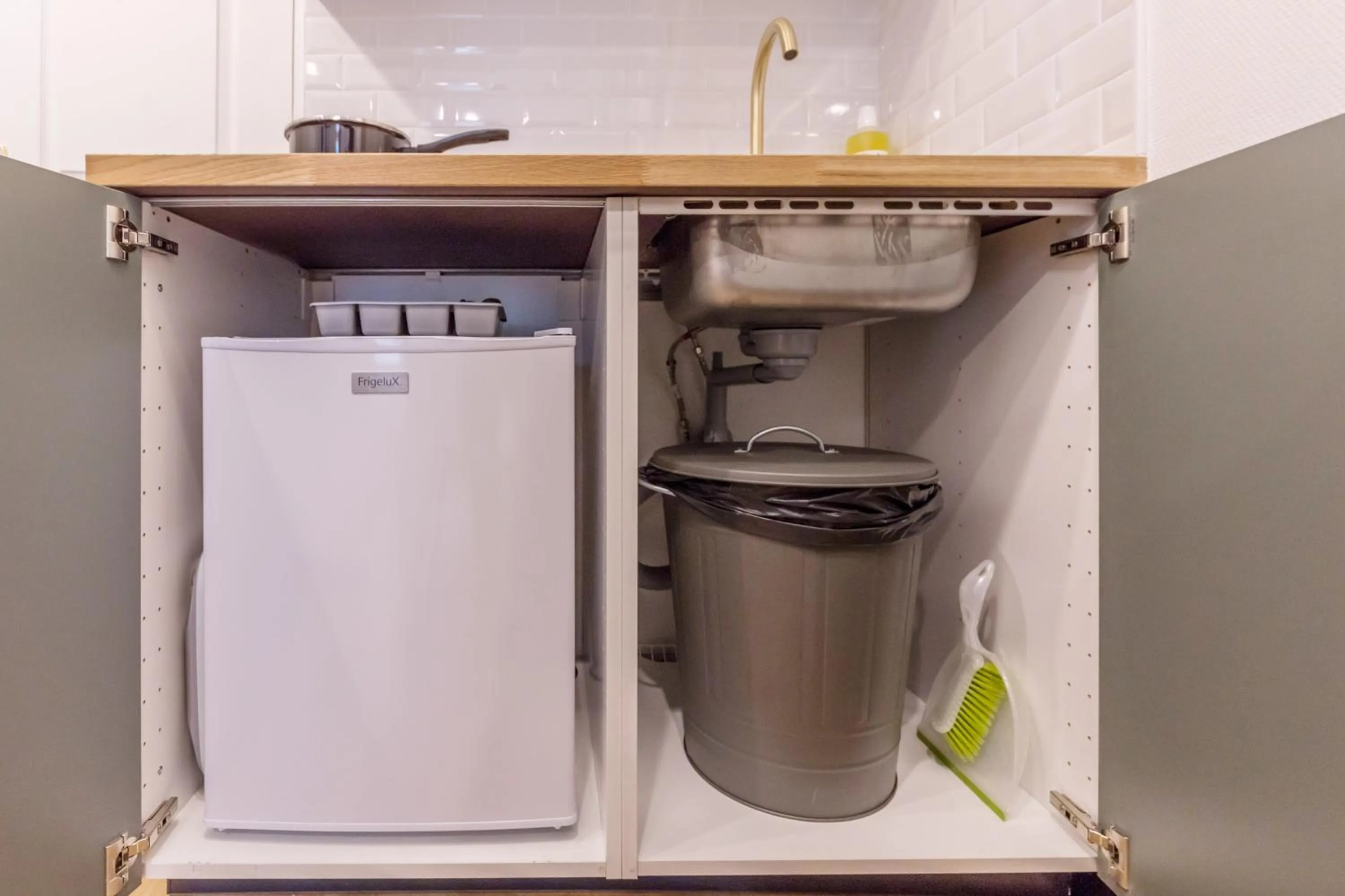 Kitchen or kitchenette in WS Champs-Elysées - Colomb