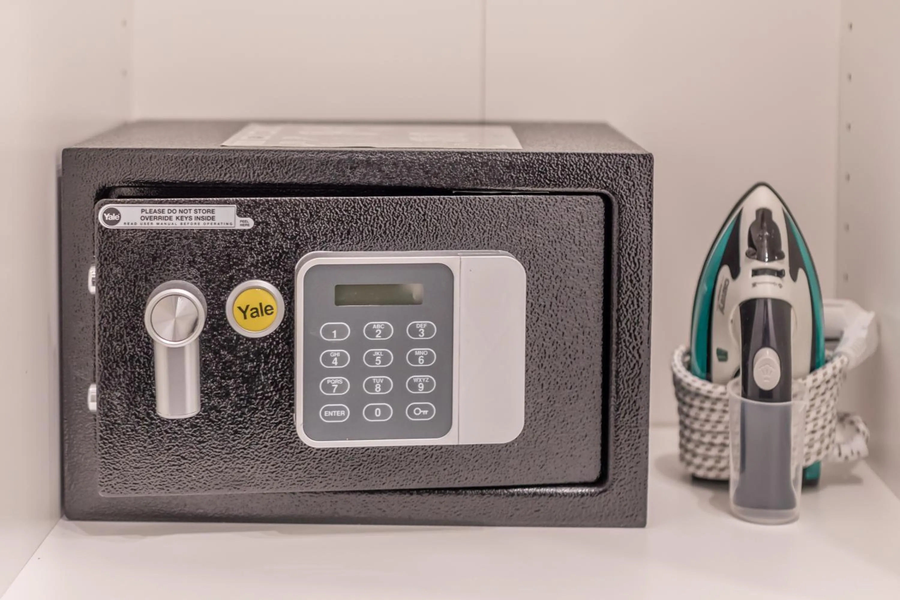 safe in WS Champs-Elysées - Colomb