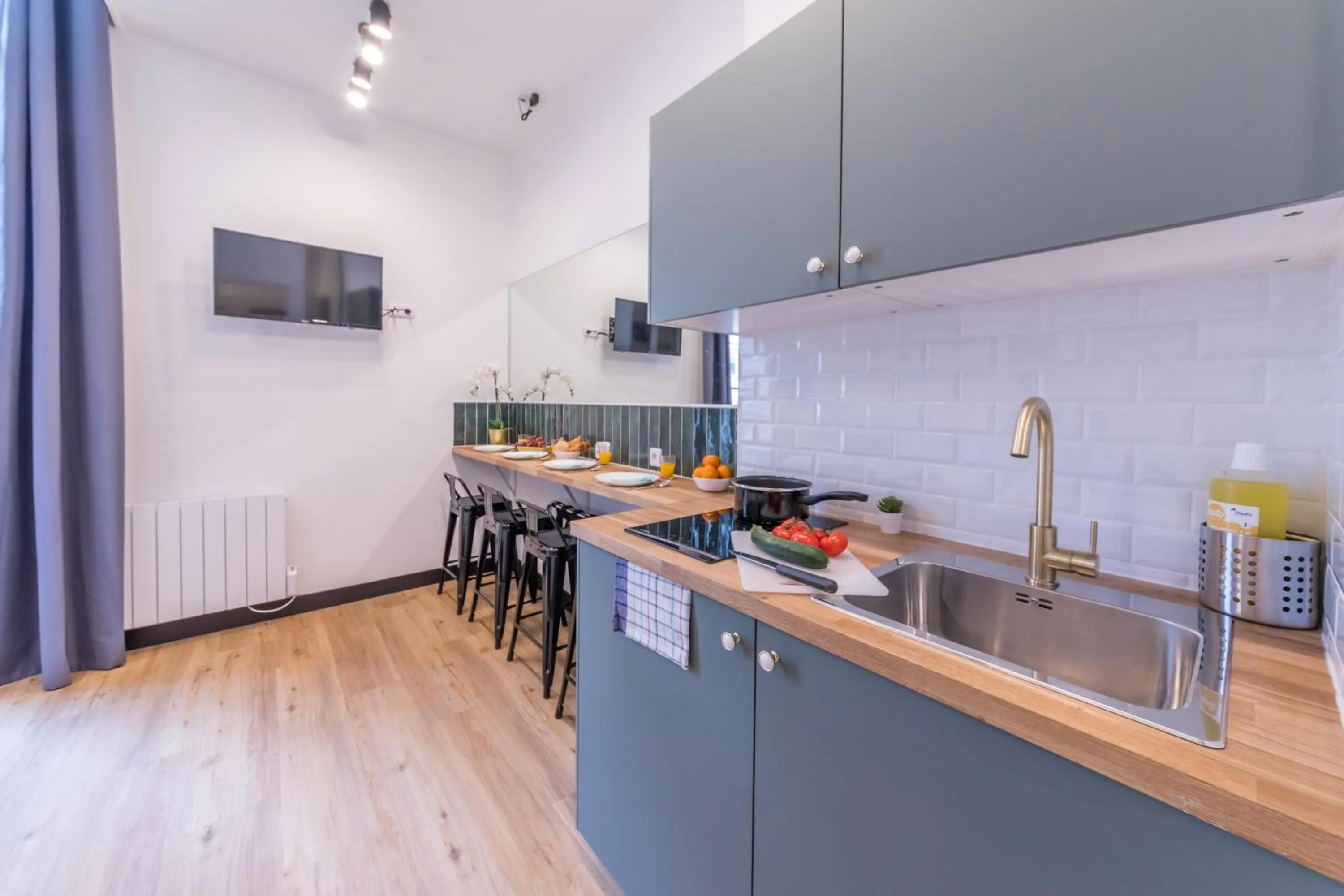 Kitchen or kitchenette in WS Champs-Elysées - Colomb