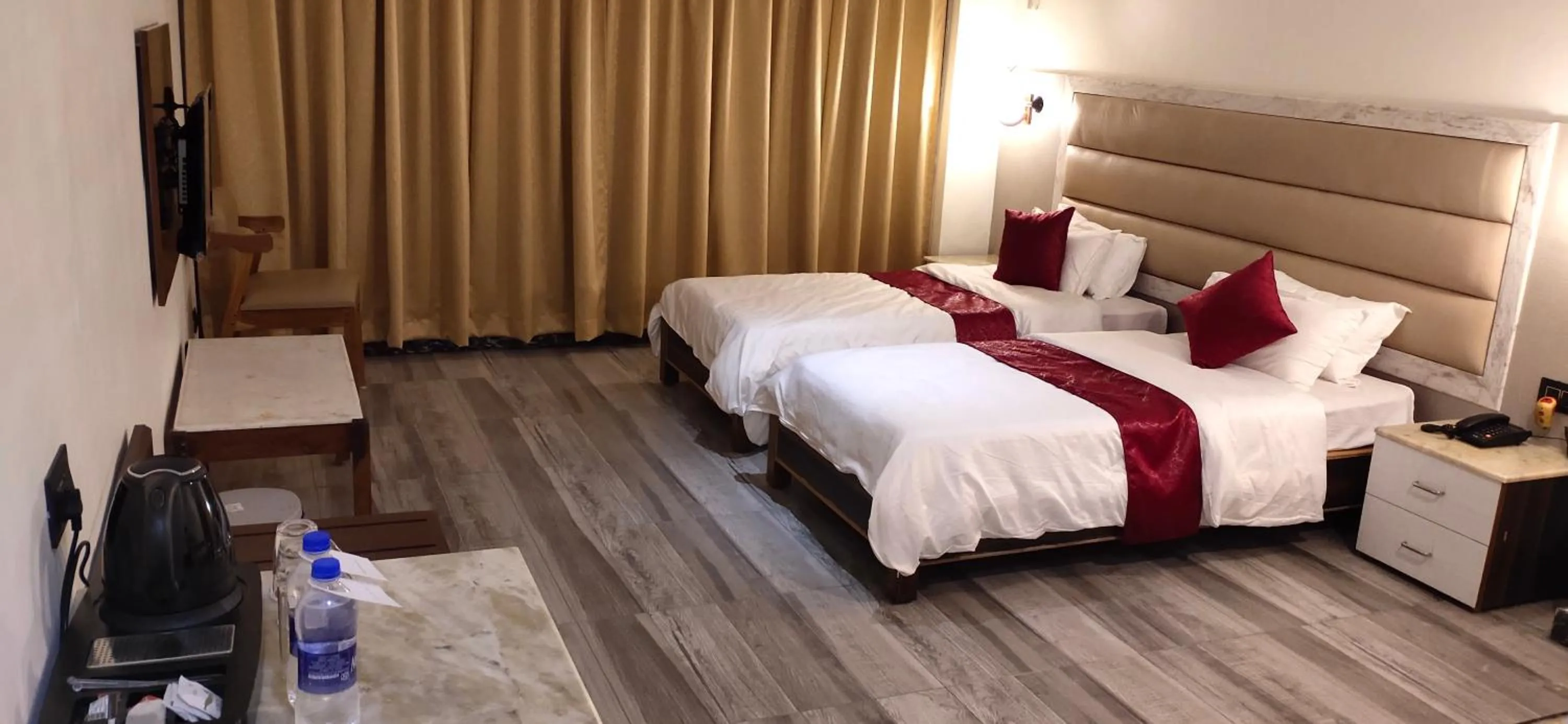 Bedroom, Bed in The Jamun Tree