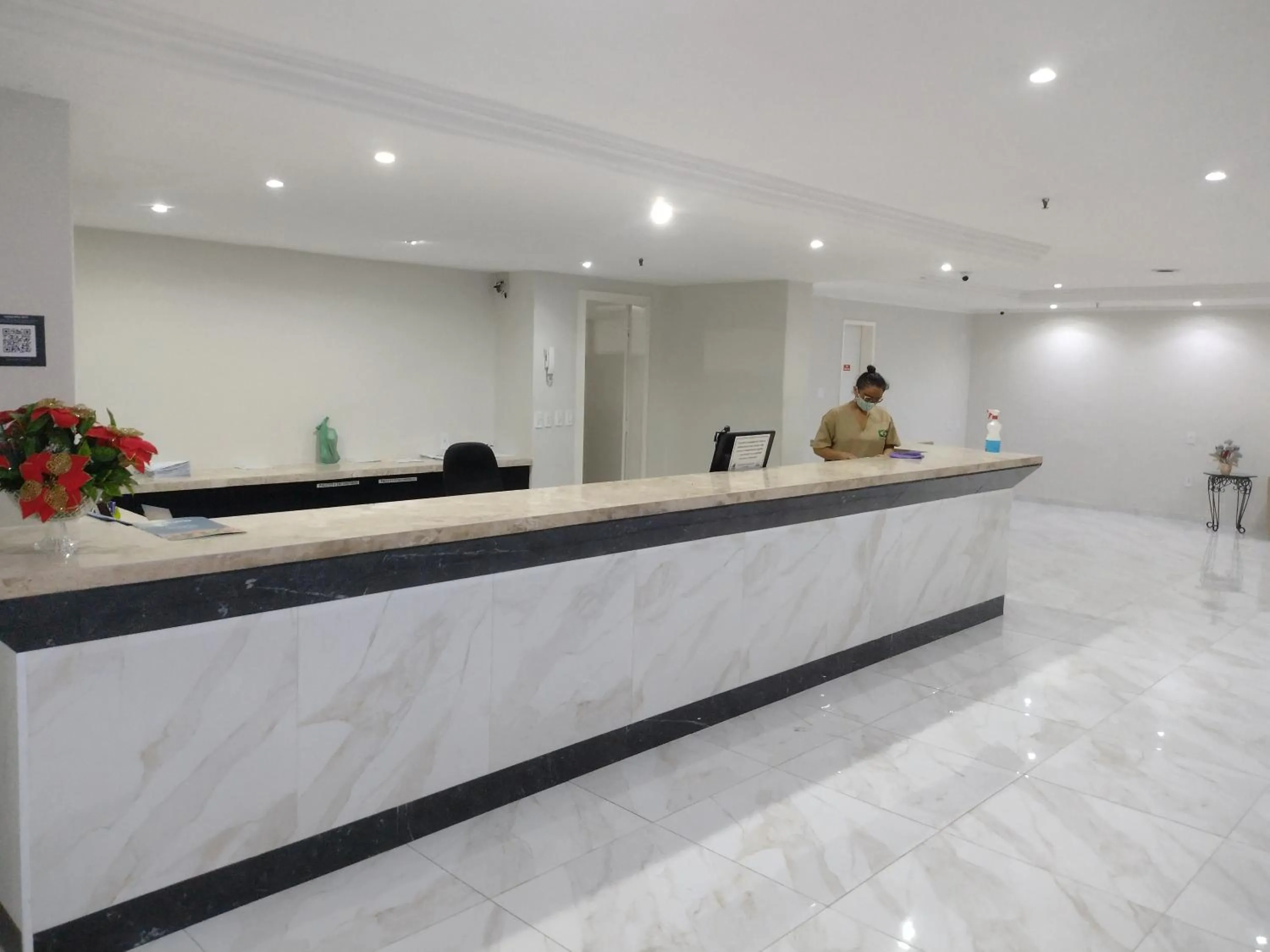 Staff in Via Venetto Flat próximo a feirinha da beira-mar Fortaleza