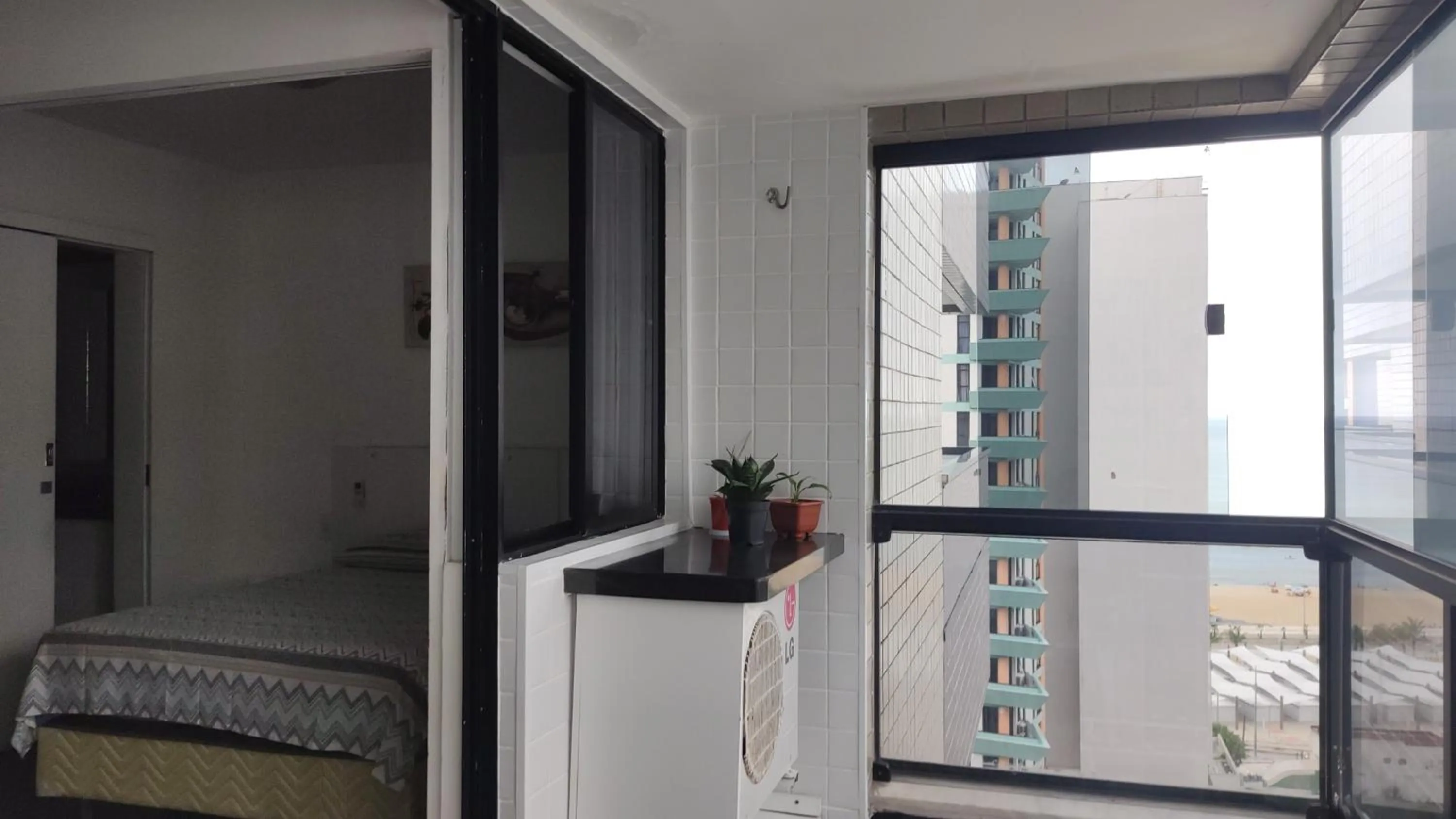 Balcony/Terrace in Via Venetto Flat próximo a feirinha da beira-mar Fortaleza