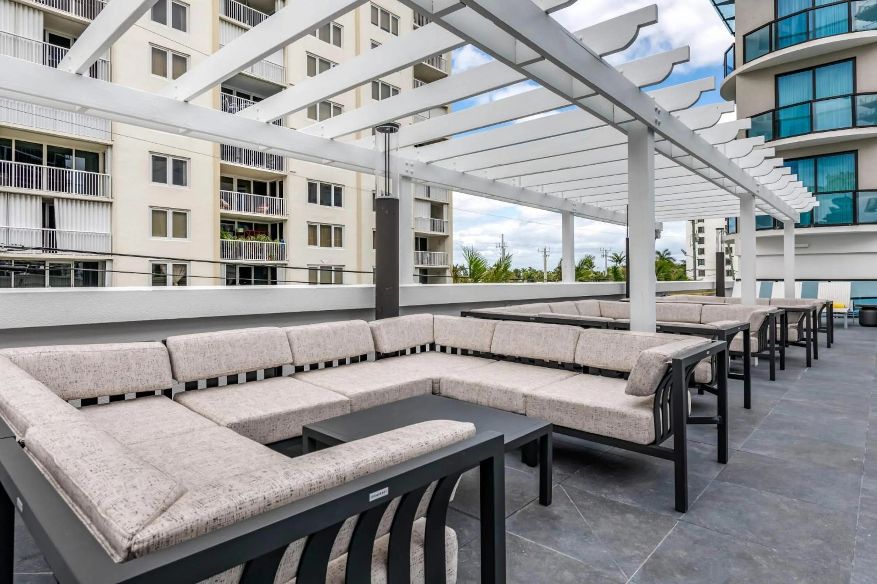 Swimming pool in Cambria Hotel Fort Lauderdale Beach