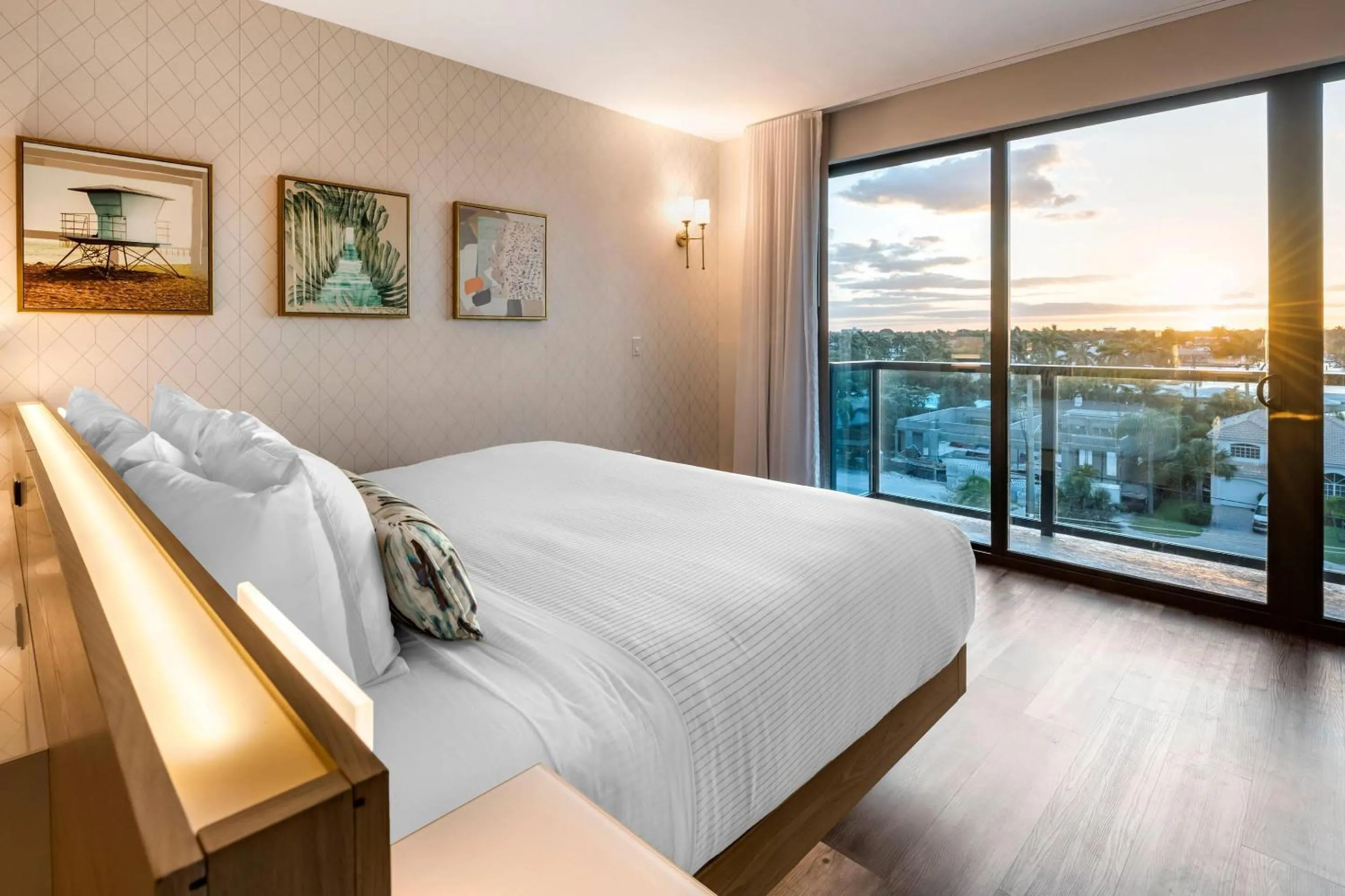 Bedroom, Bed in Cambria Hotel Fort Lauderdale Beach